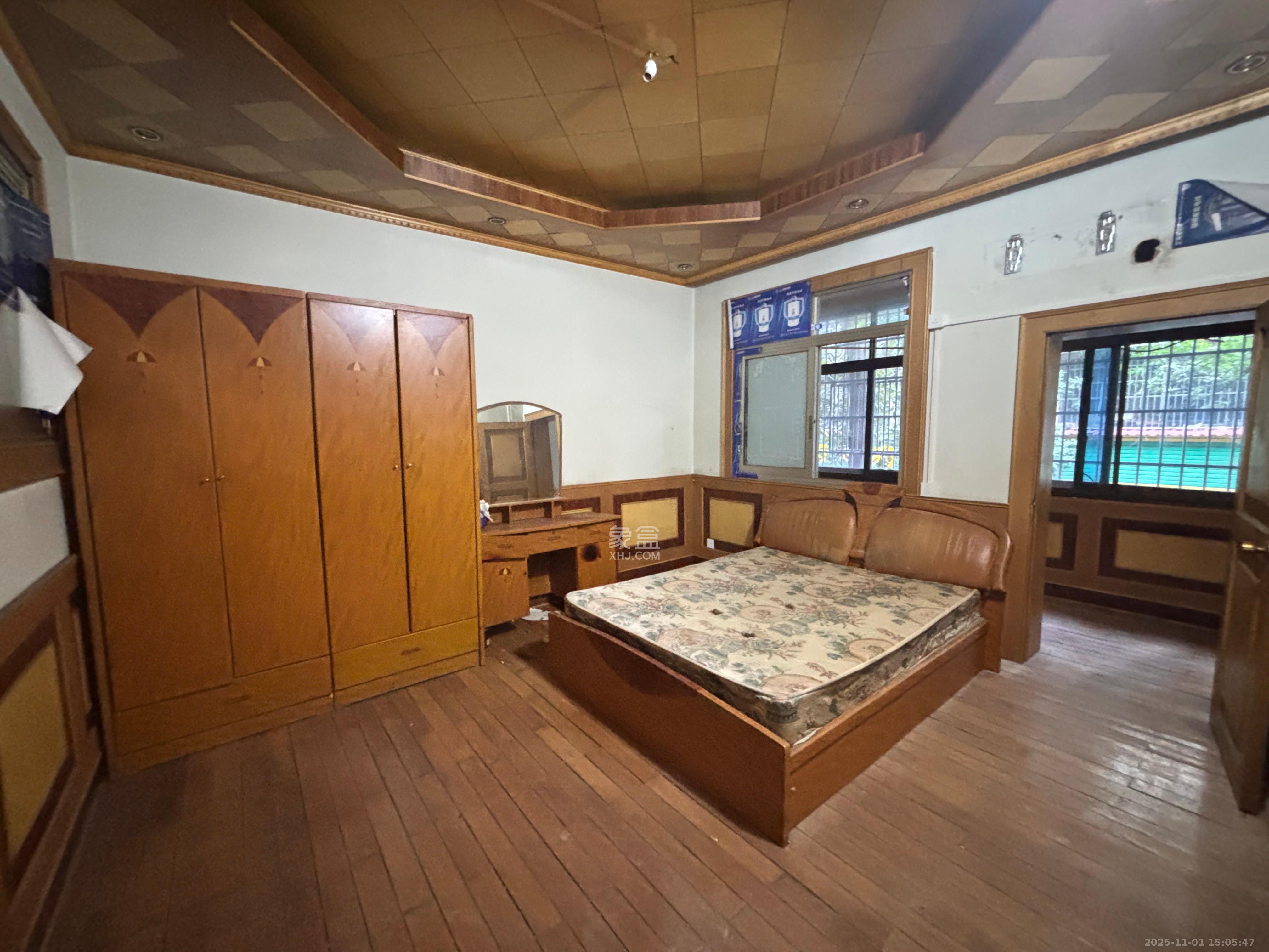 汽车西站商贸城(河西望城坡) 3室2厅1卫 1200.0元/月 汽车西站商贸城(河西望城坡) 3室2厅1卫 1200.0元/月室内图