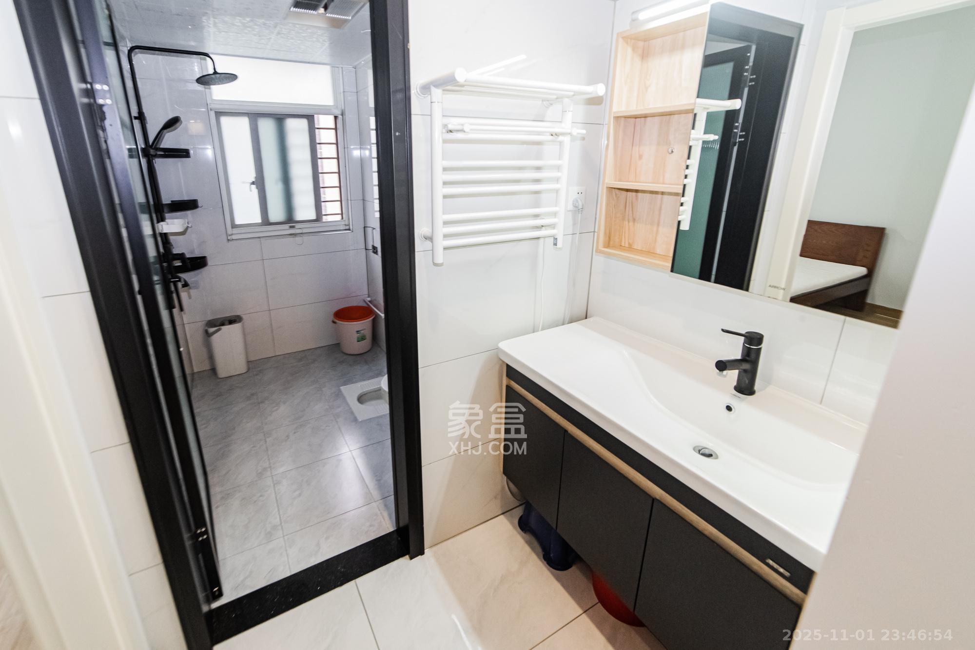 北辰三角洲C2区  4室2厅2卫    222.0万卫生间