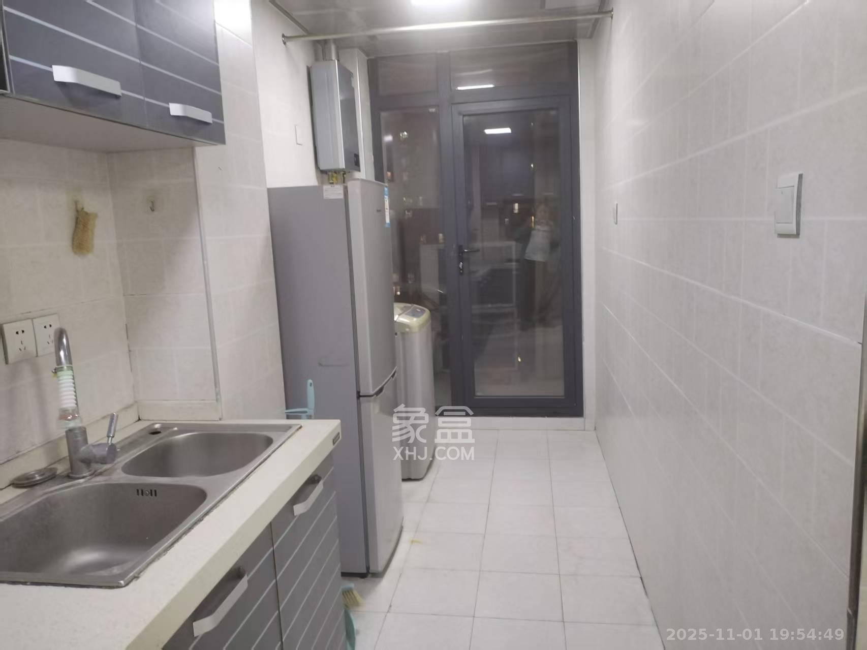 阳光锦城  2室1厅1卫    2000.0元/月室内图