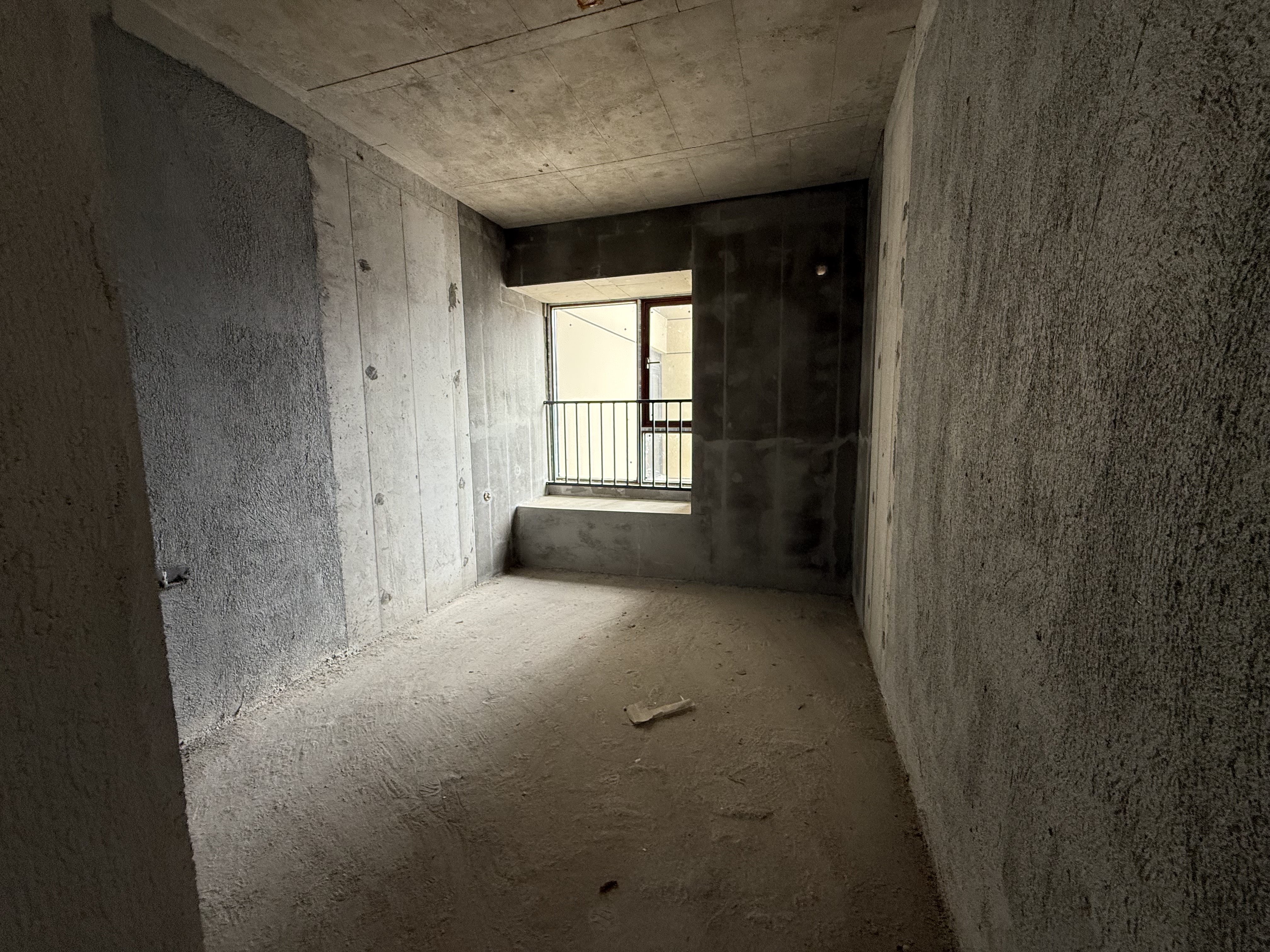 吉大汉珠山府  4室2厅2卫    110.0万客厅