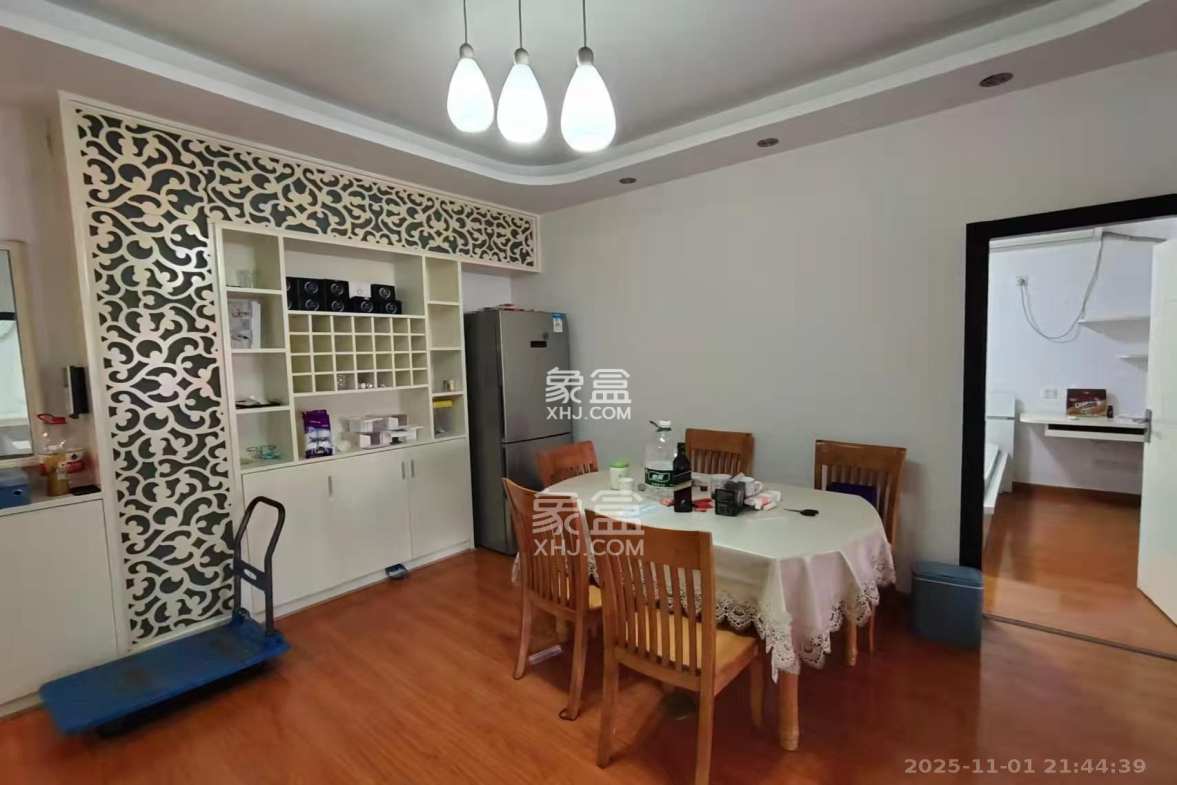 凯乐国际城 2室2厅1卫 2800.0元/月 凯乐国际城 2室2厅1卫 2800.0元/月室内图