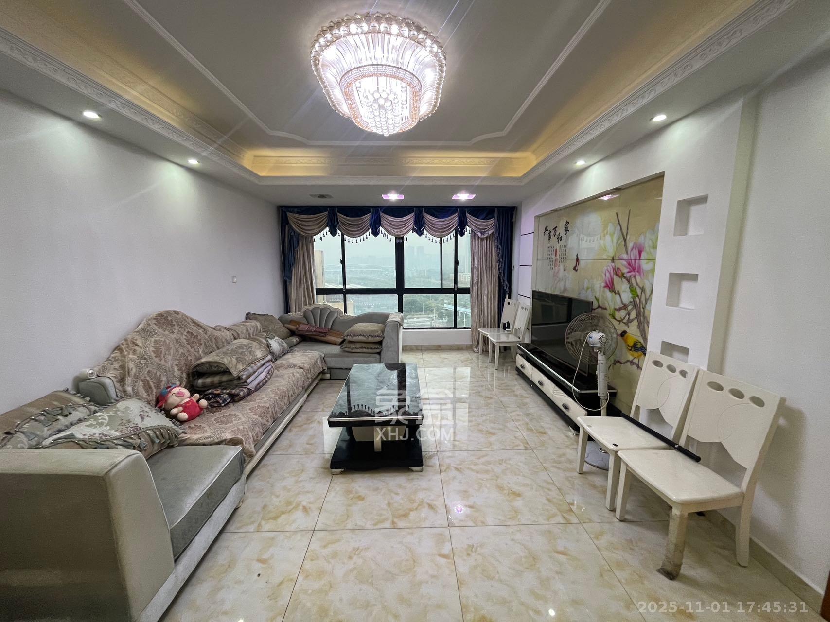 万科魅力之城  4室2厅2卫    2300.0元/月