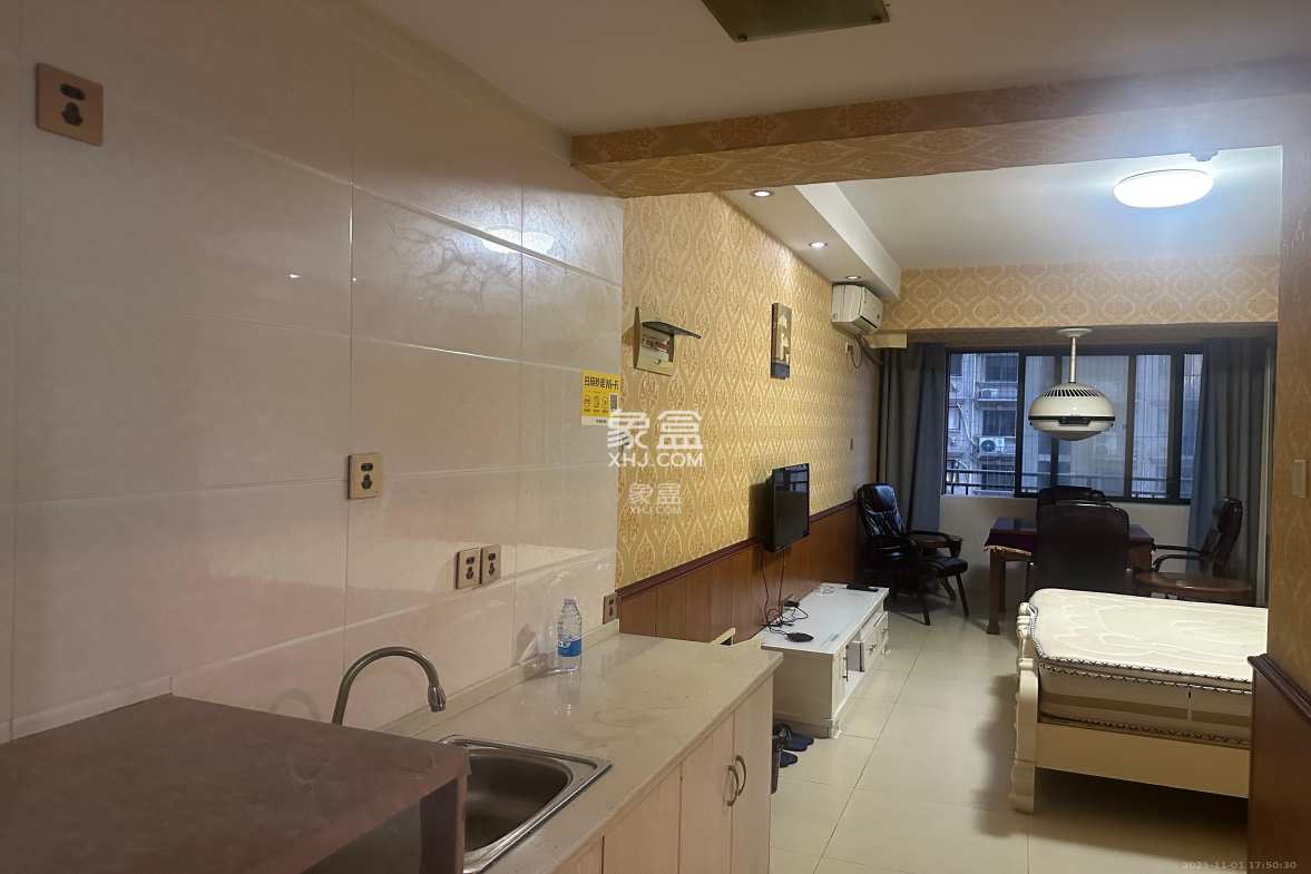 阳光锦城 1室1厅1卫 1300.0元/月 阳光锦城 1室1厅1卫 1300.0元/月室内图