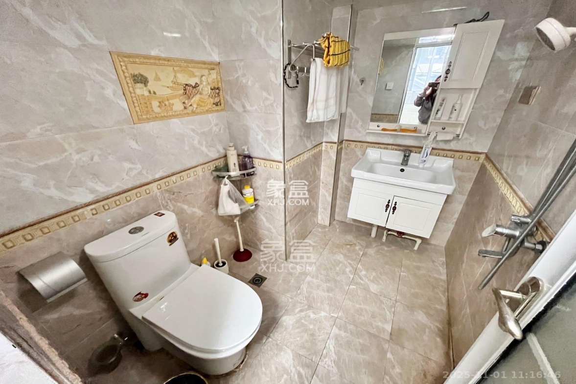 达美美立方 2室2厅2卫 2200.0元/月 达美美立方 2室2厅2卫 2200.0元/月室内图