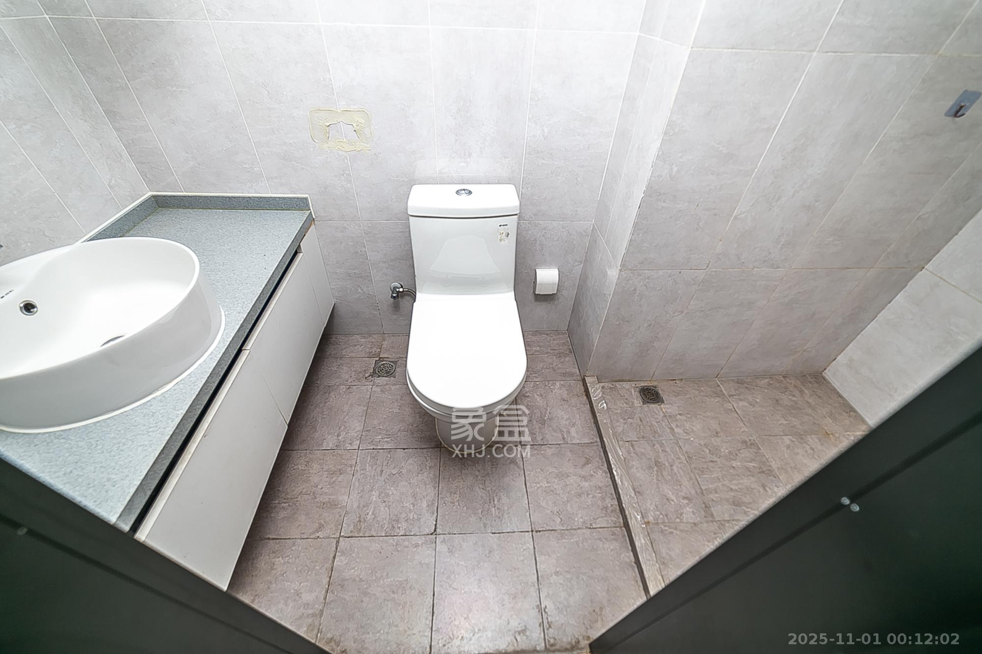 卓越江岸  2室2厅1卫    35.0万其他