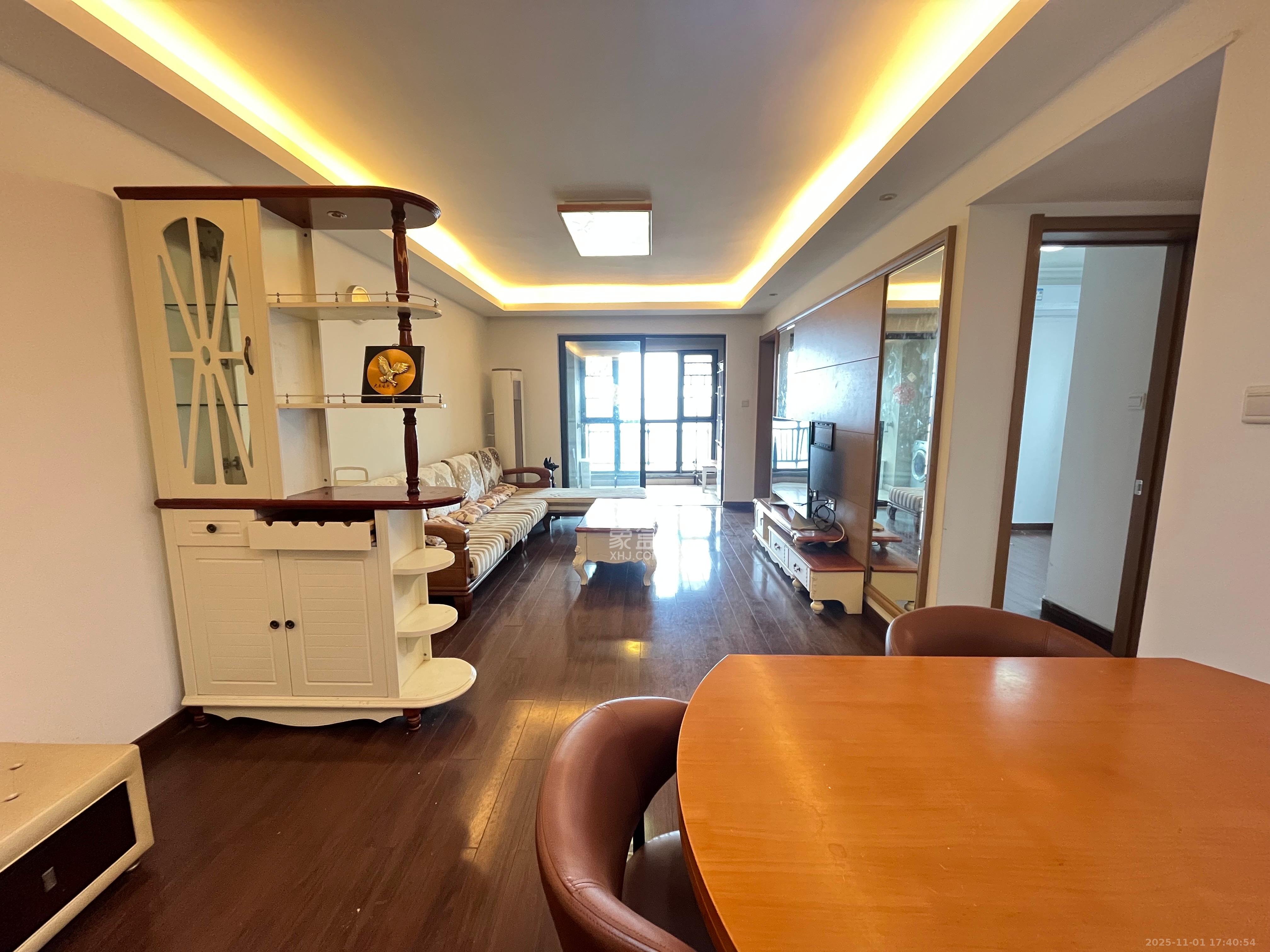 万科白鹭郡  3室2厅1卫    2600.0元/月室内图