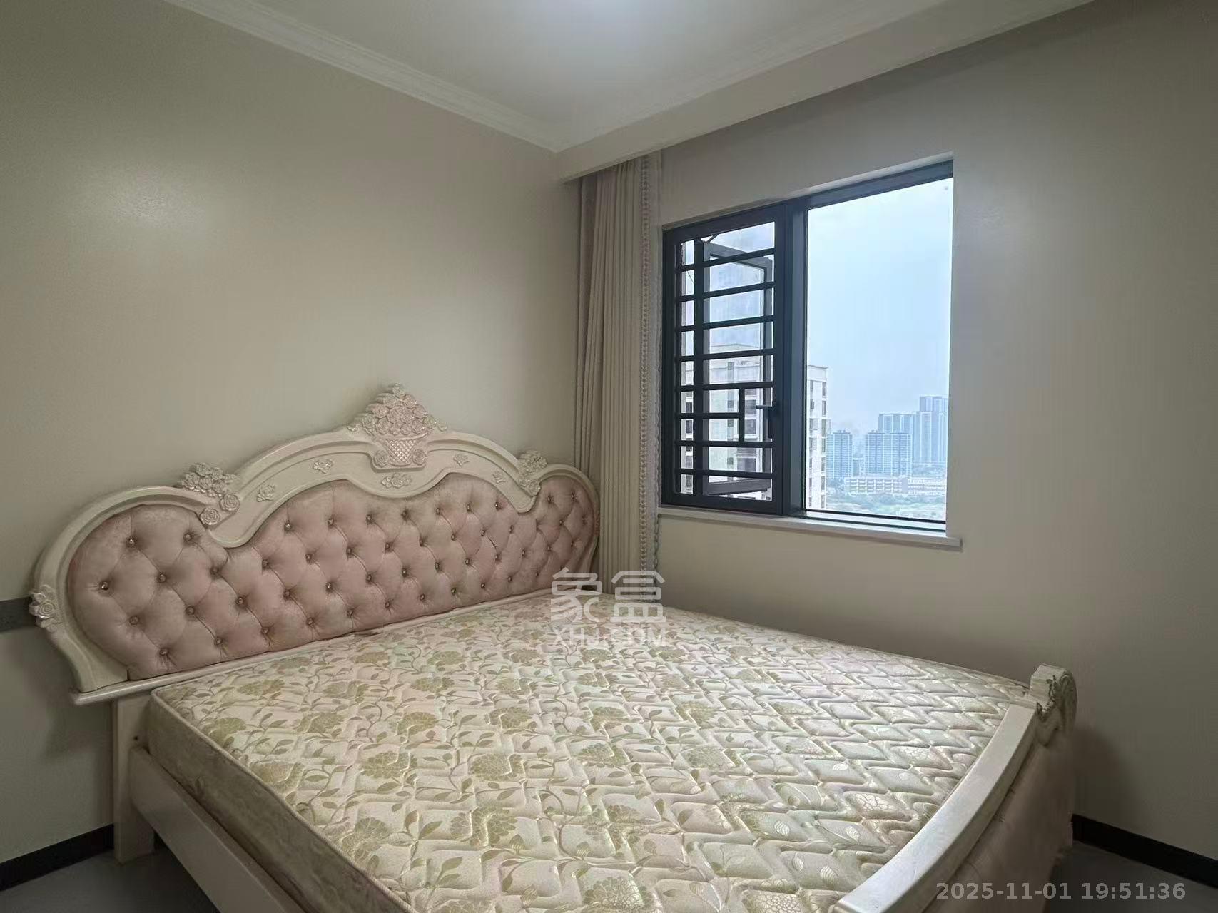 和景家园二期  2室1厅1卫    2000.0元/月室内图