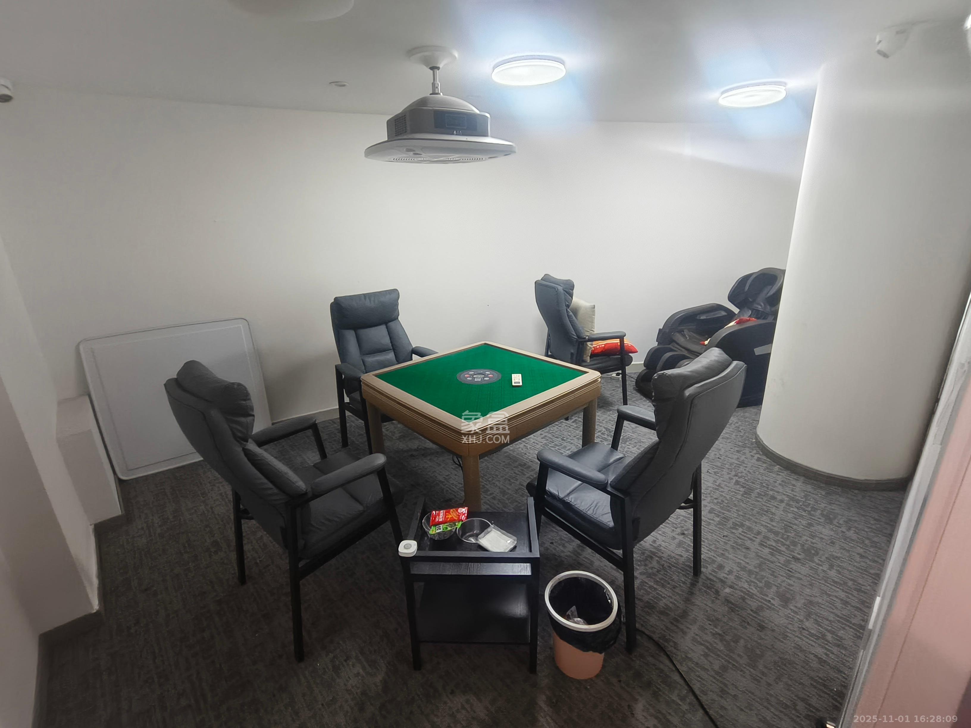 湘江世纪城富湾国际  4室2厅2卫    10000.0元/月室内图