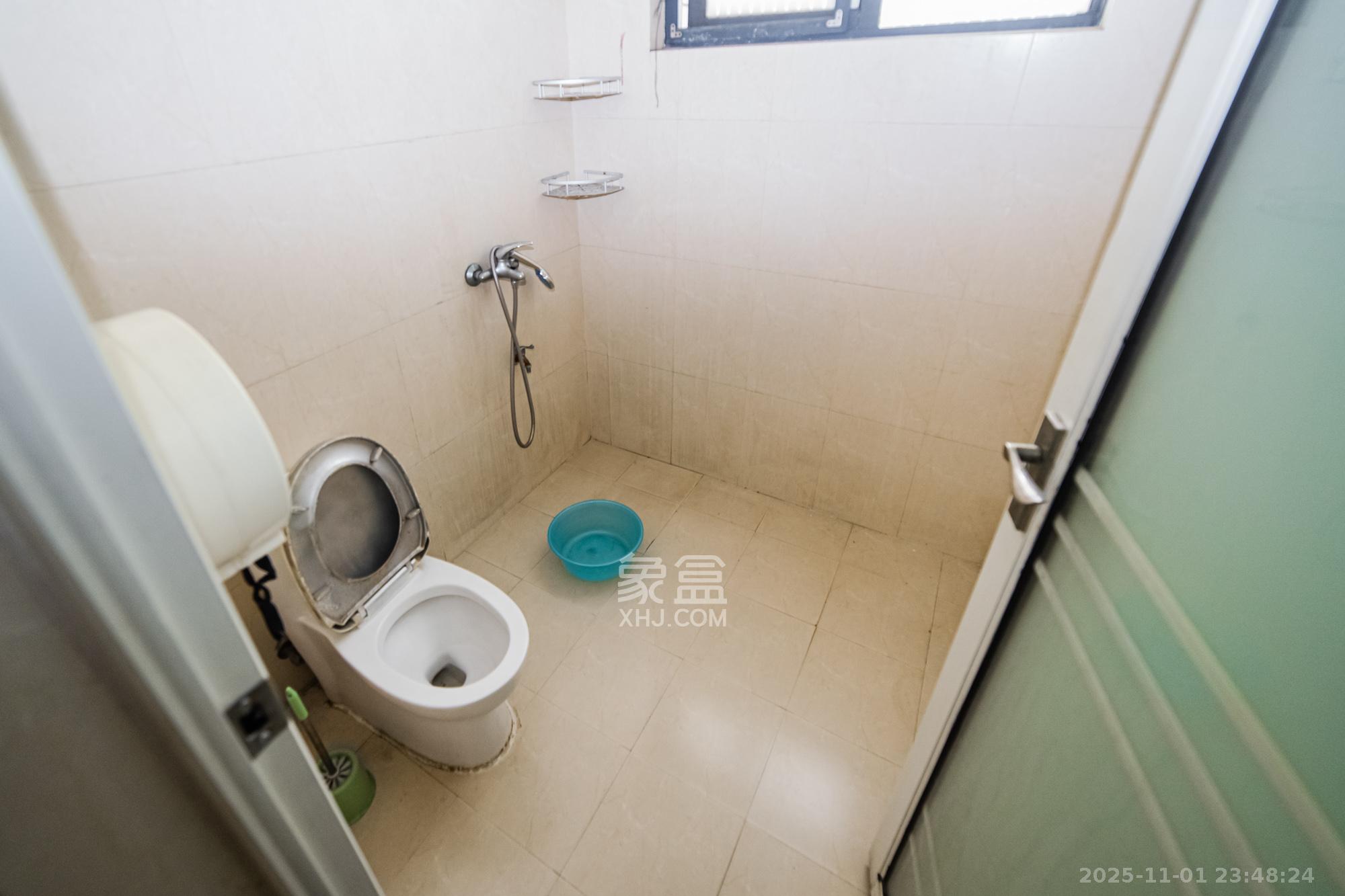 湘江世纪城鸿江苑 3室2厅2卫 103.0万 湘江世纪城鸿江苑 3室2厅2卫 103.0万卫生间