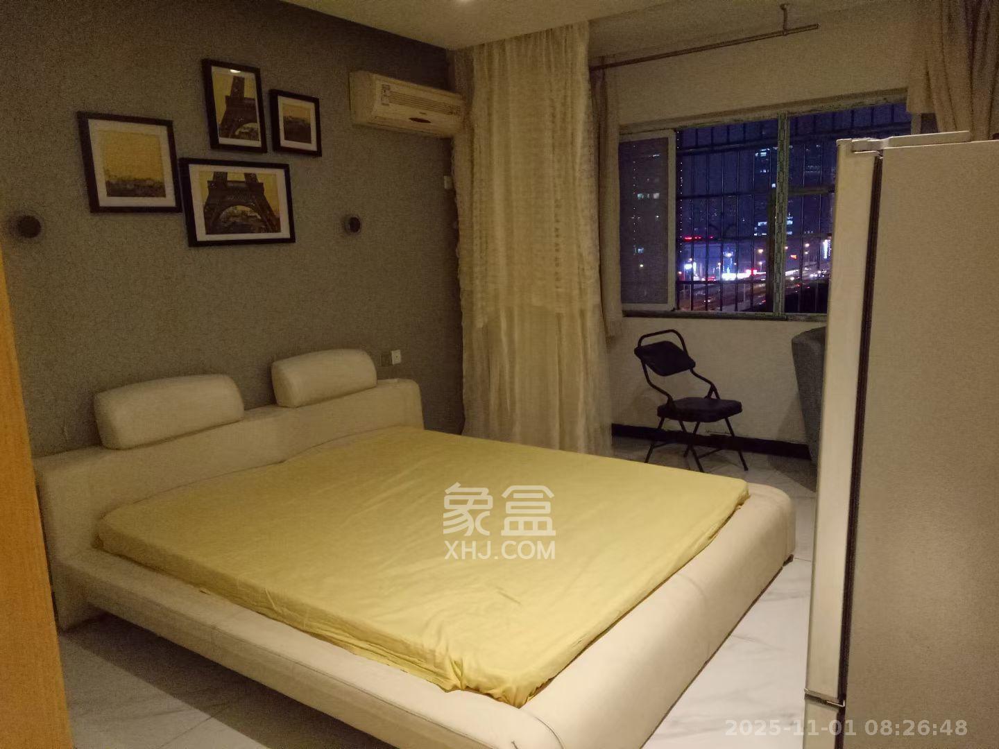 长远华樟名府  1室1厅1卫    1550.0元/月