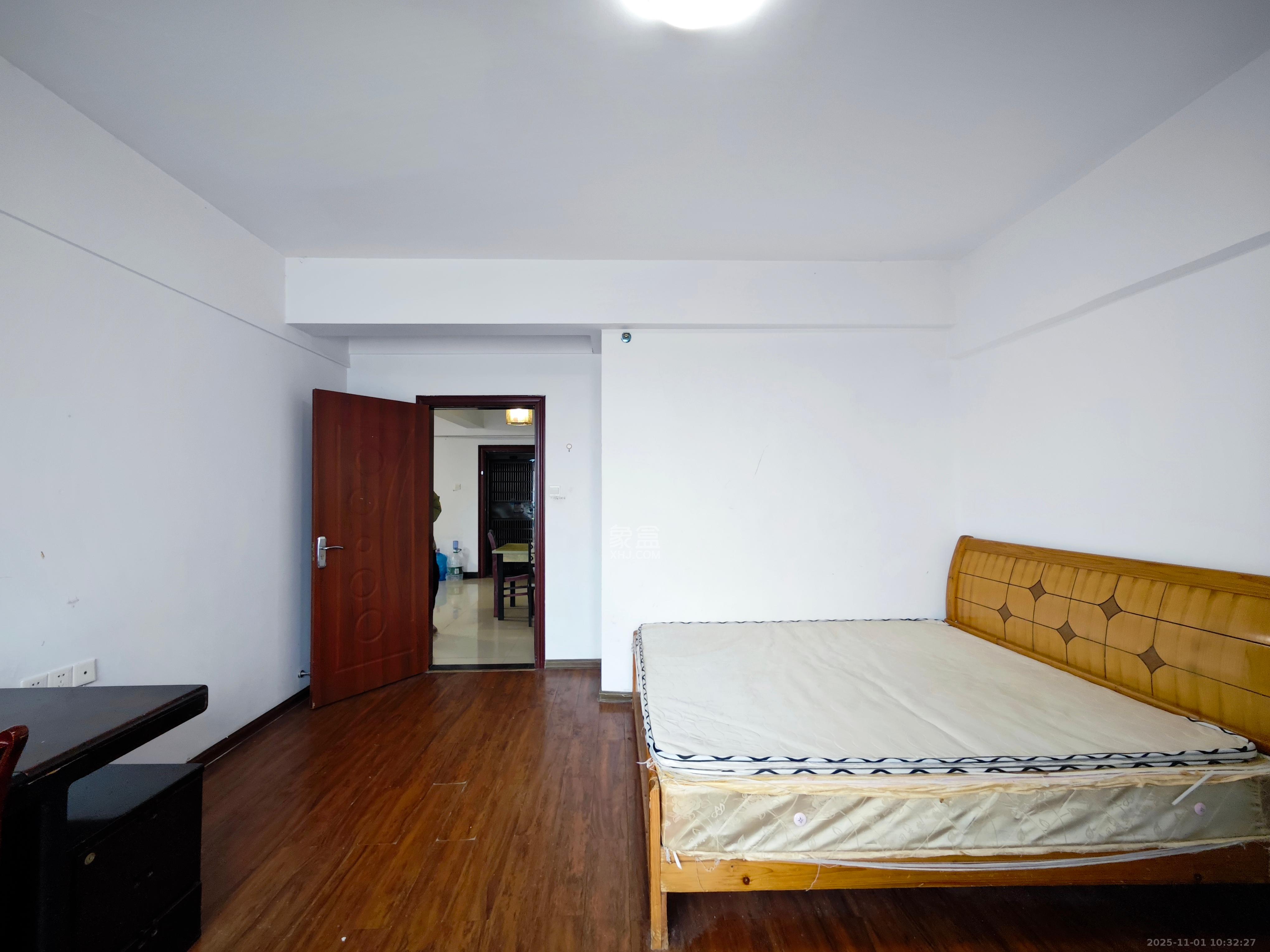 名富公寓 2室1厅1卫 2500.0元/月 名富公寓 2室1厅1卫 2500.0元/月室内图