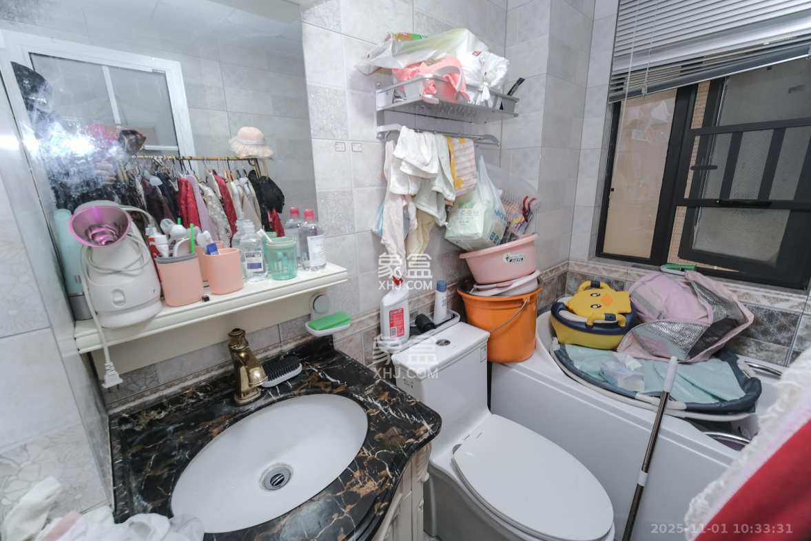 星雅美辰 3室2厅2卫 105.0万 星雅美辰 3室2厅2卫 105.0万卫生间