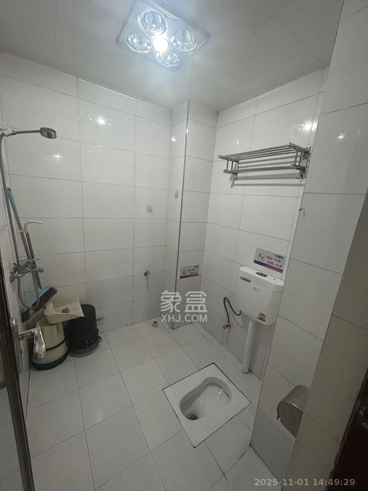 五一中央领御 3室1厅1卫 3500.0元/月 五一中央领御 3室1厅1卫 3500.0元/月室内图