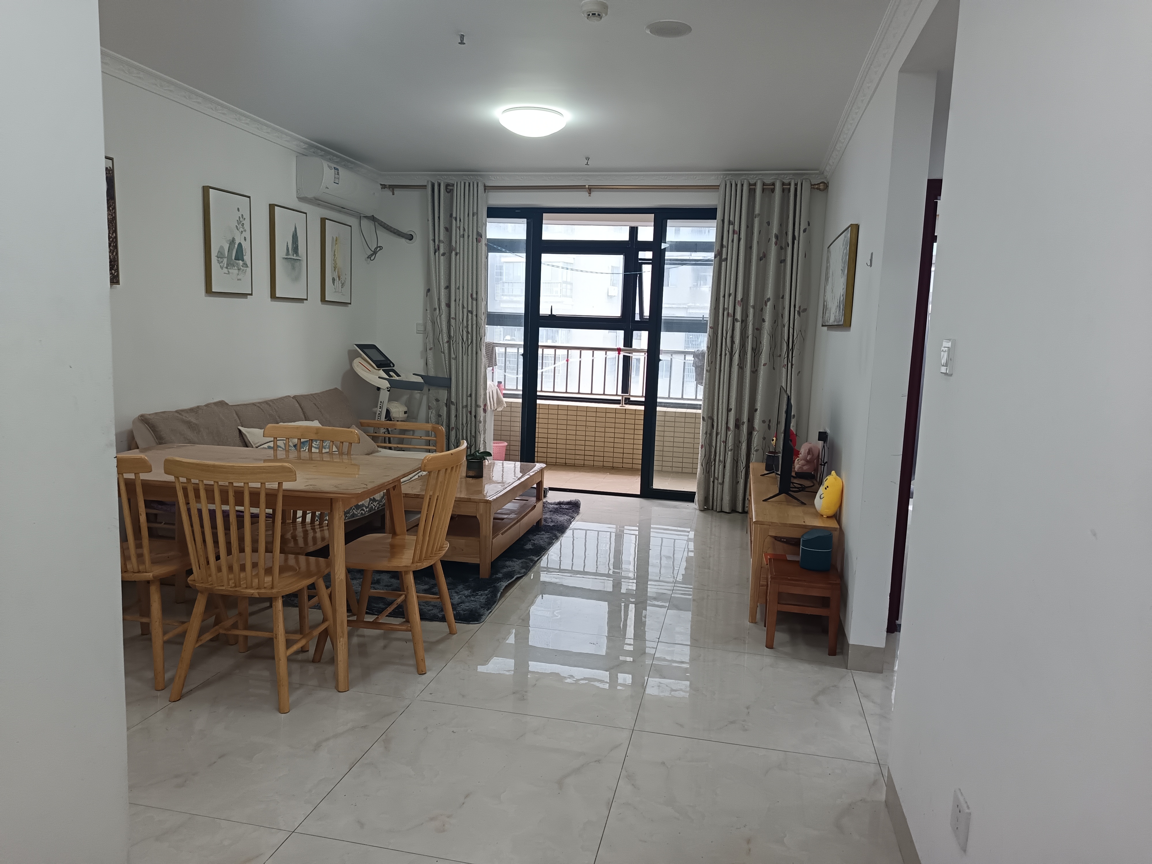 爱尚海蓝 2室1厅1卫 2400.0元/月 爱尚海蓝 2室1厅1卫 2400.0元/月室内图