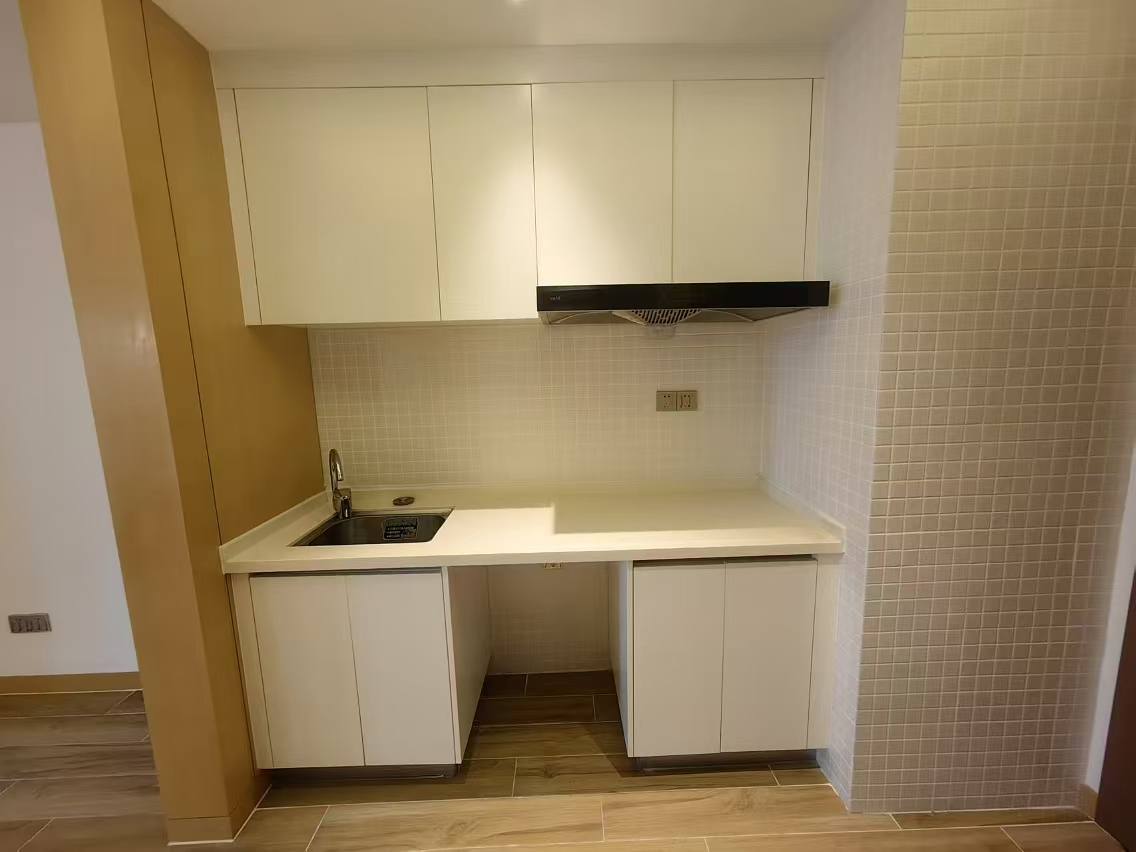 海航豪庭南苑  1室1厅1卫    2300.0元/月室内图