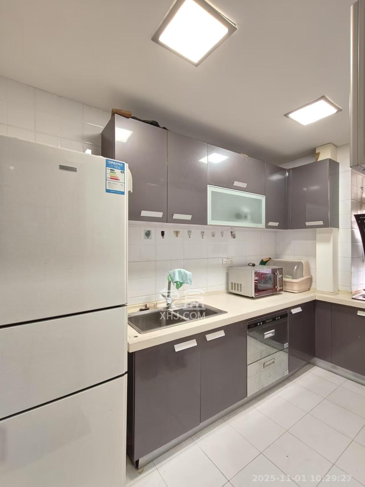 新楚天扶华庭 2室2厅1卫 2600.0元/月 新楚天扶华庭 2室2厅1卫 2600.0元/月室内图