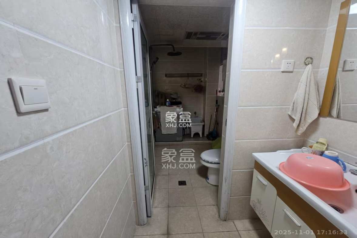 高信向日葵 2室2厅1卫 2400.0元/月 高信向日葵 2室2厅1卫 2400.0元/月室内图