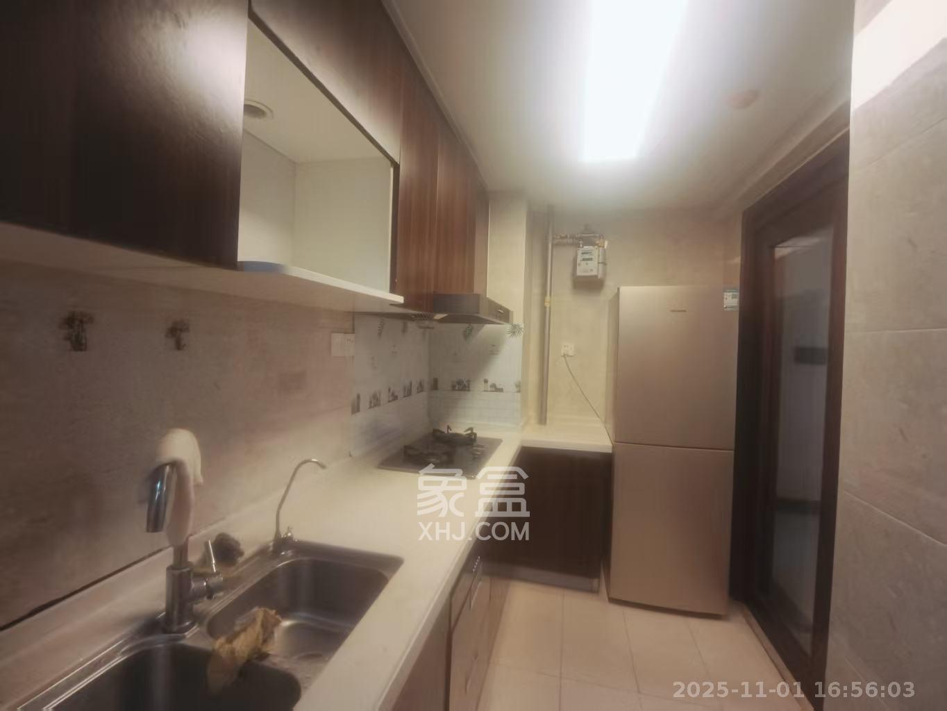 时代倾城二期  2室2厅2卫    1800.0元/月室内图