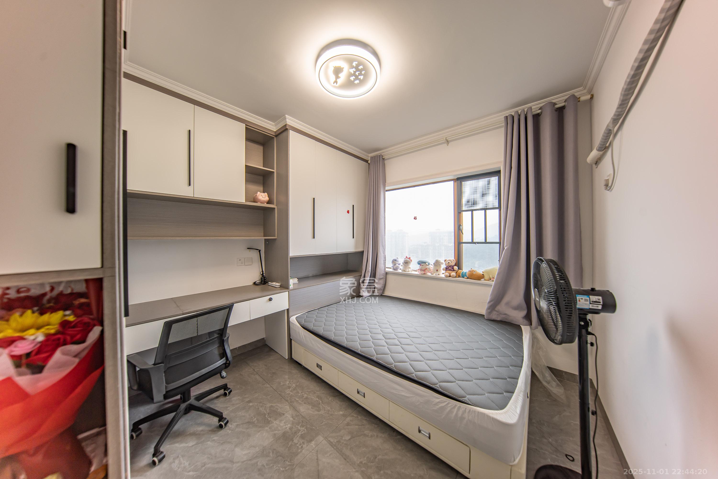 锑都家园 4室2厅2卫 92.8万 锑都家园 4室2厅2卫 92.8万卧室