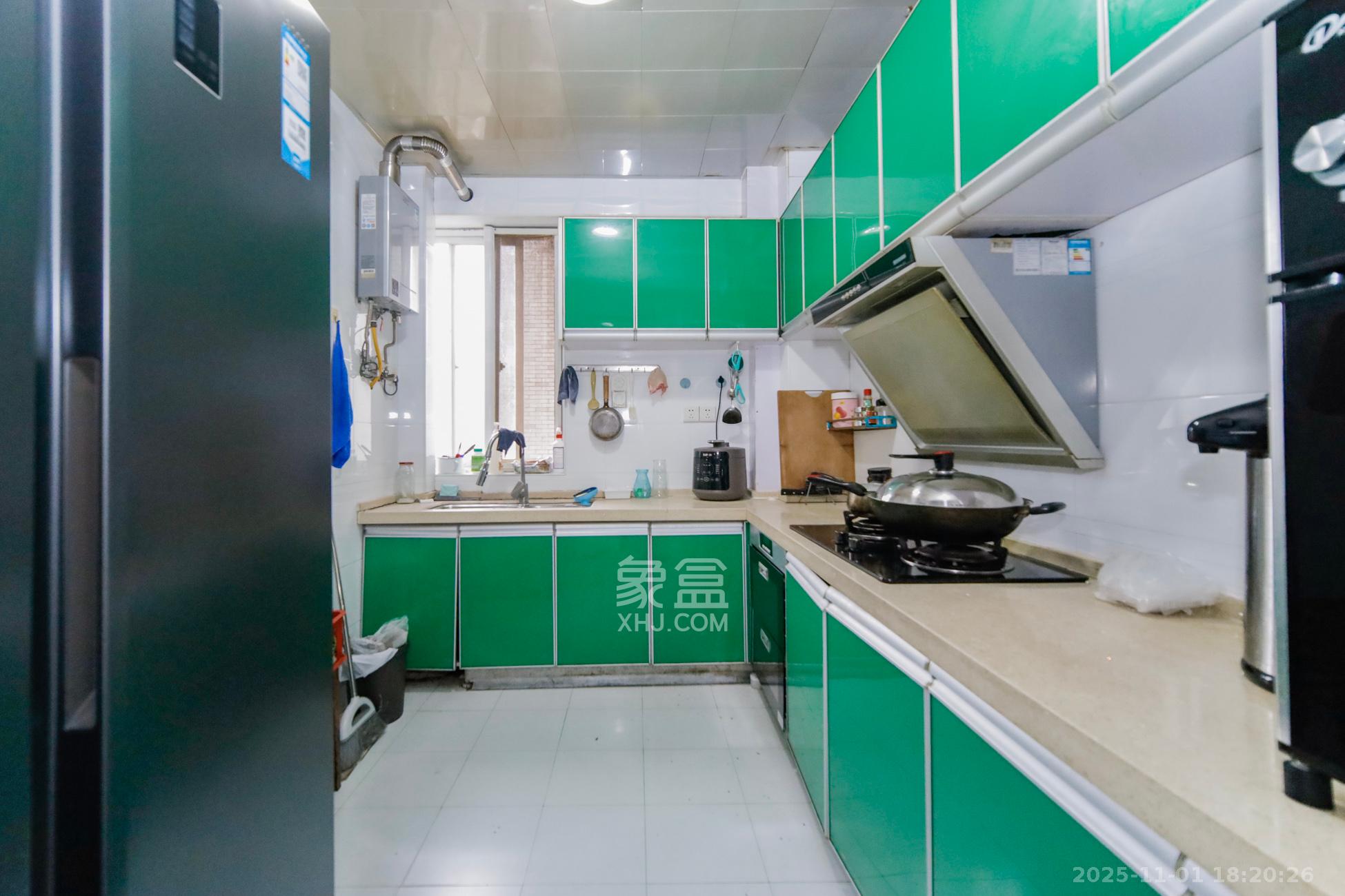 中建桂苑  3室2厅1卫    78.0万厨房