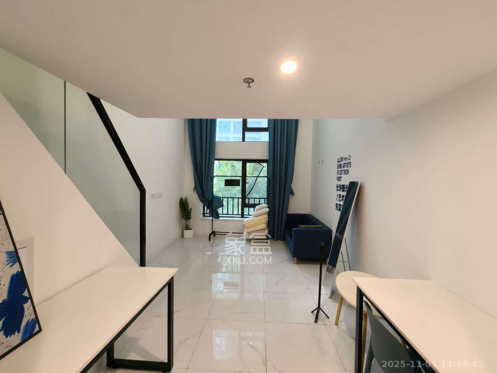 卓越江岸  1室1厅1卫    1900.0元/月