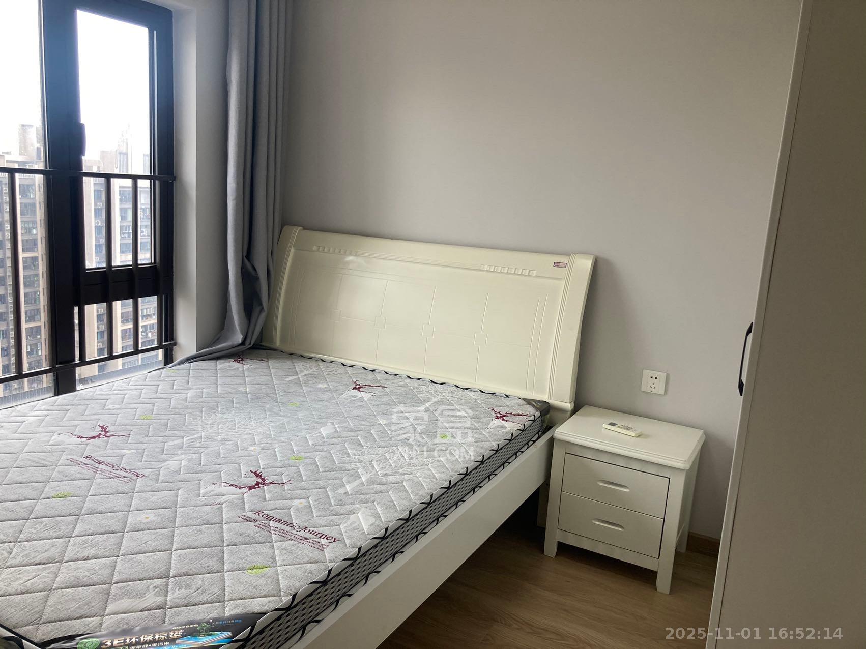 时代倾城五期 3室2厅2卫 2400.0元/月 时代倾城五期 3室2厅2卫 2400.0元/月室内图