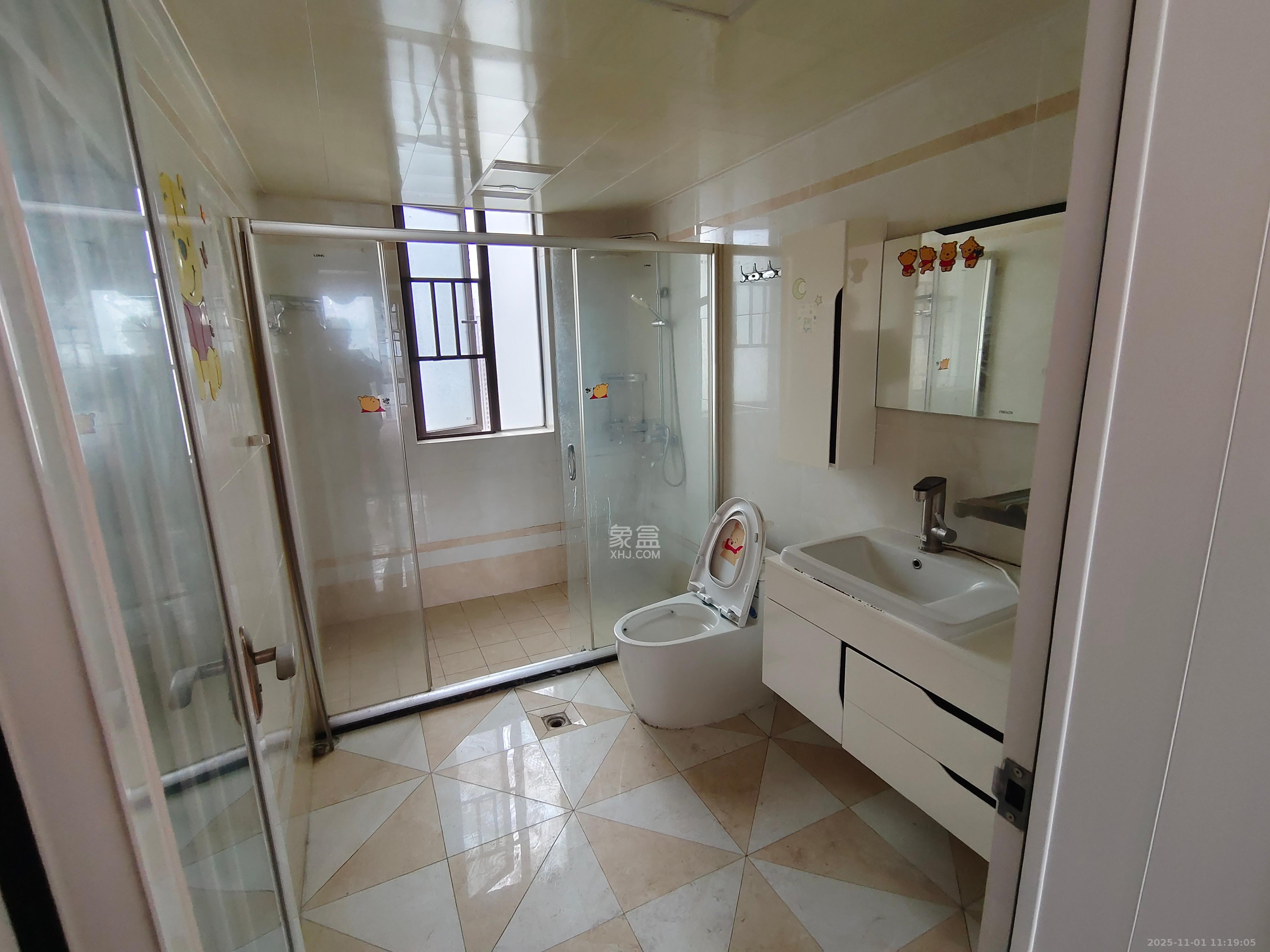 和泓梅溪四季  5室2厅2卫    3200.0元/月室内图