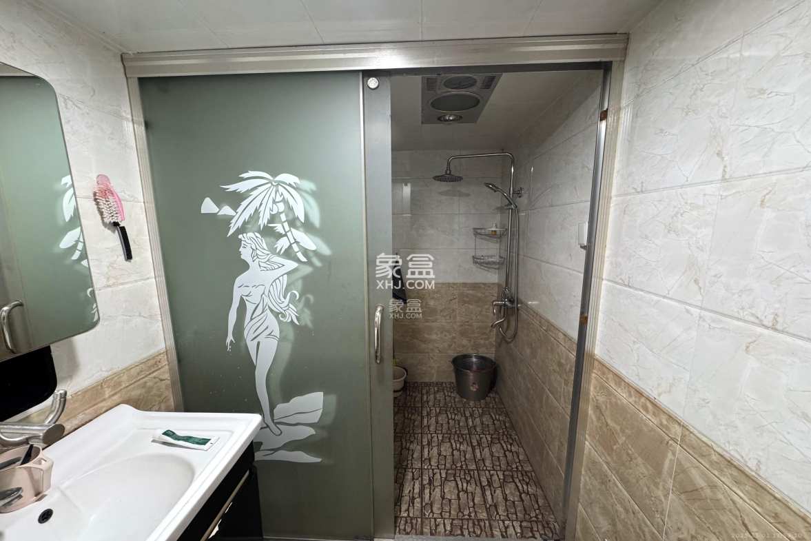 滨江君悦香邸 3室2厅2卫 2800.0元/月 滨江君悦香邸 3室2厅2卫 2800.0元/月室内图