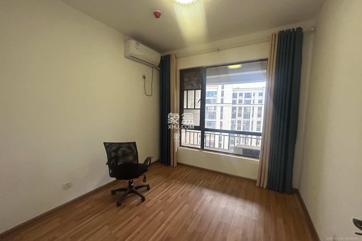 南山雍江汇(滨江国际新城) 4室2厅2卫 3800.0元/月 南山雍江汇(滨江国际新城) 4室2厅2卫 3800.0元/月室内图