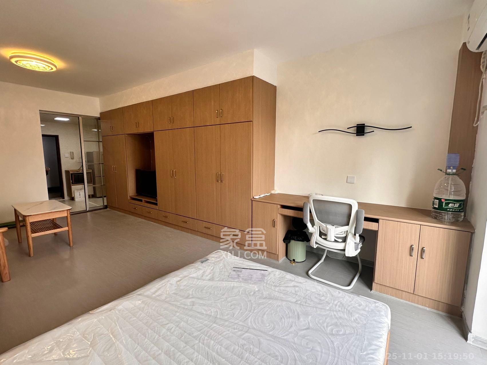 湘江银座 1室1厅1卫 2000.0元/月 湘江银座 1室1厅1卫 2000.0元/月室内图