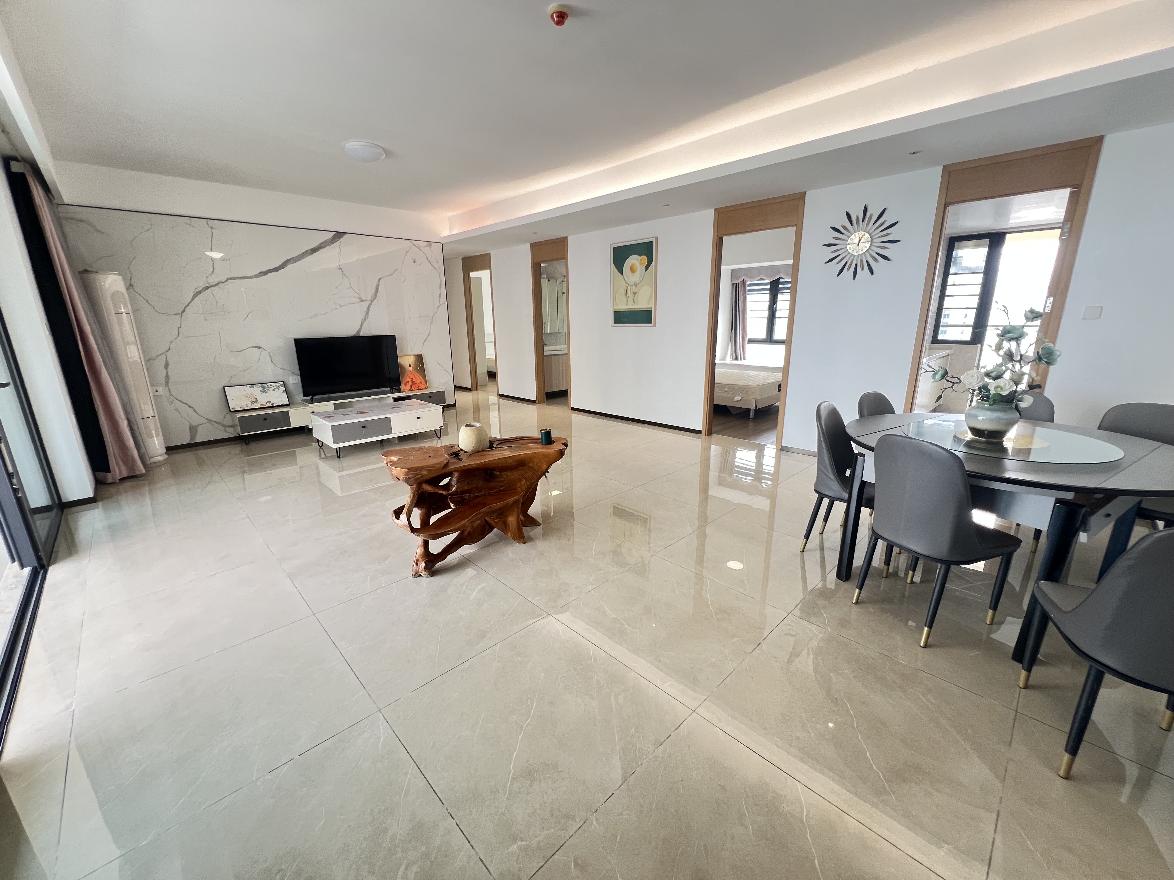 华润中心二期东悦府  4室2厅2卫    10000.0元/月室内图