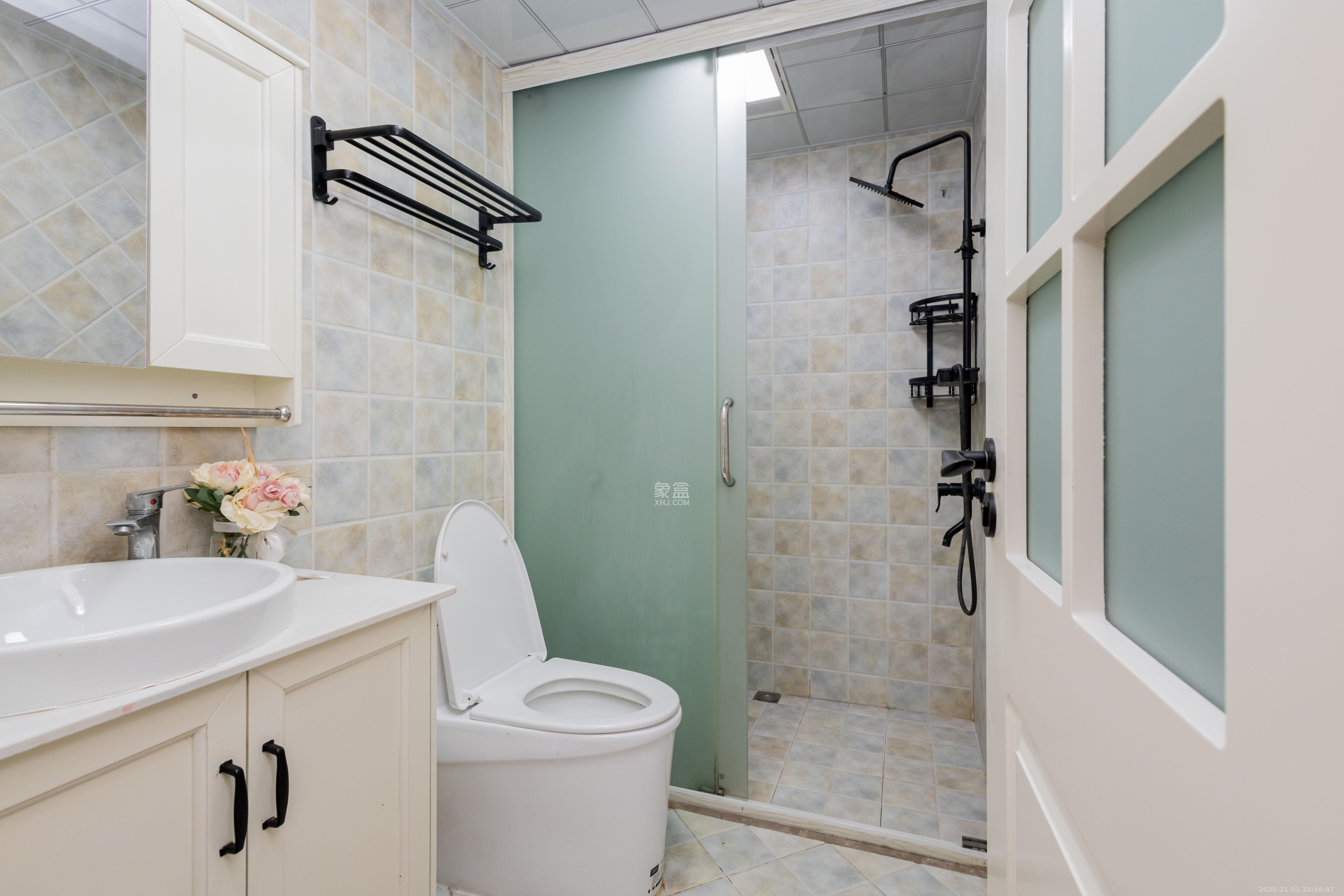 辉宏橄榄城  4室2厅2卫    105.0万卫生间