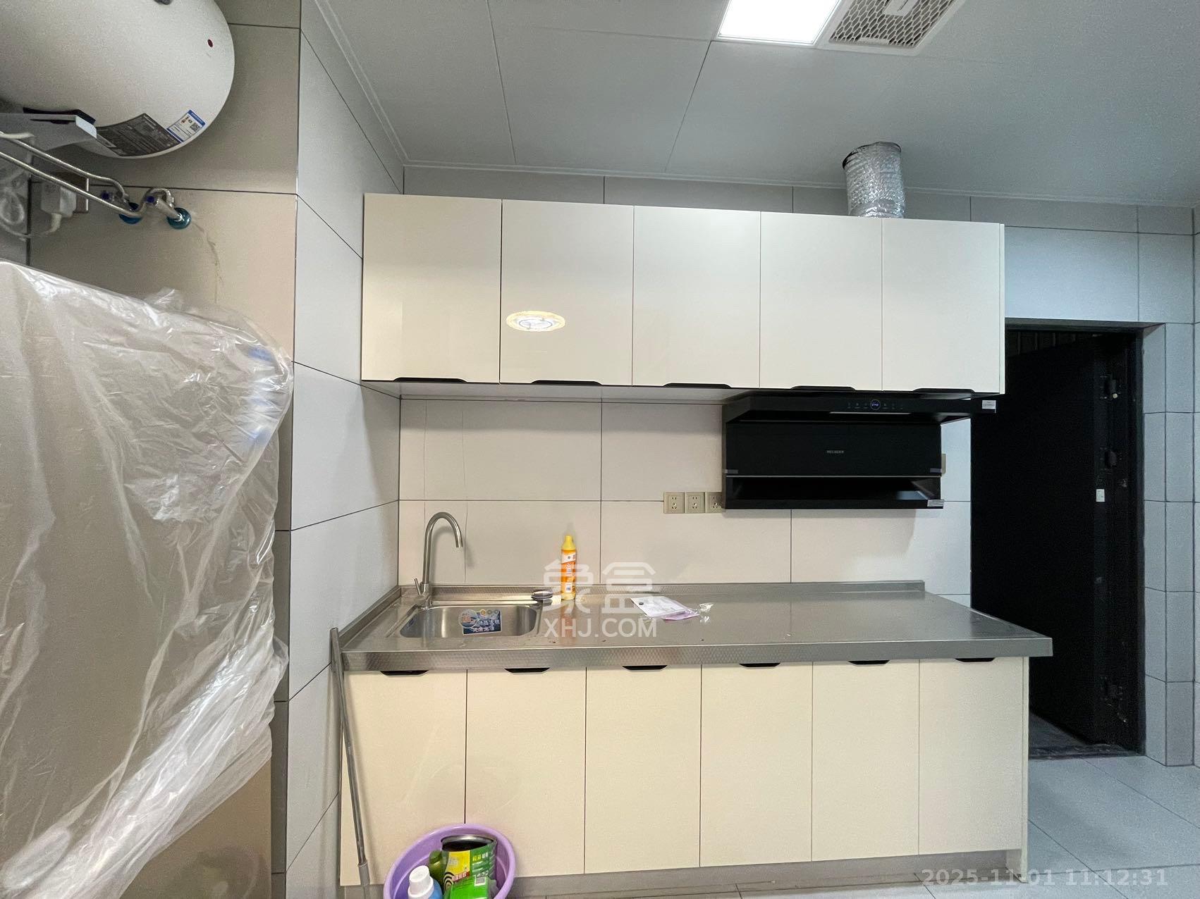 汽车西站商贸城（河西望城坡）  1室1厅1卫    1200.0元/月室内图