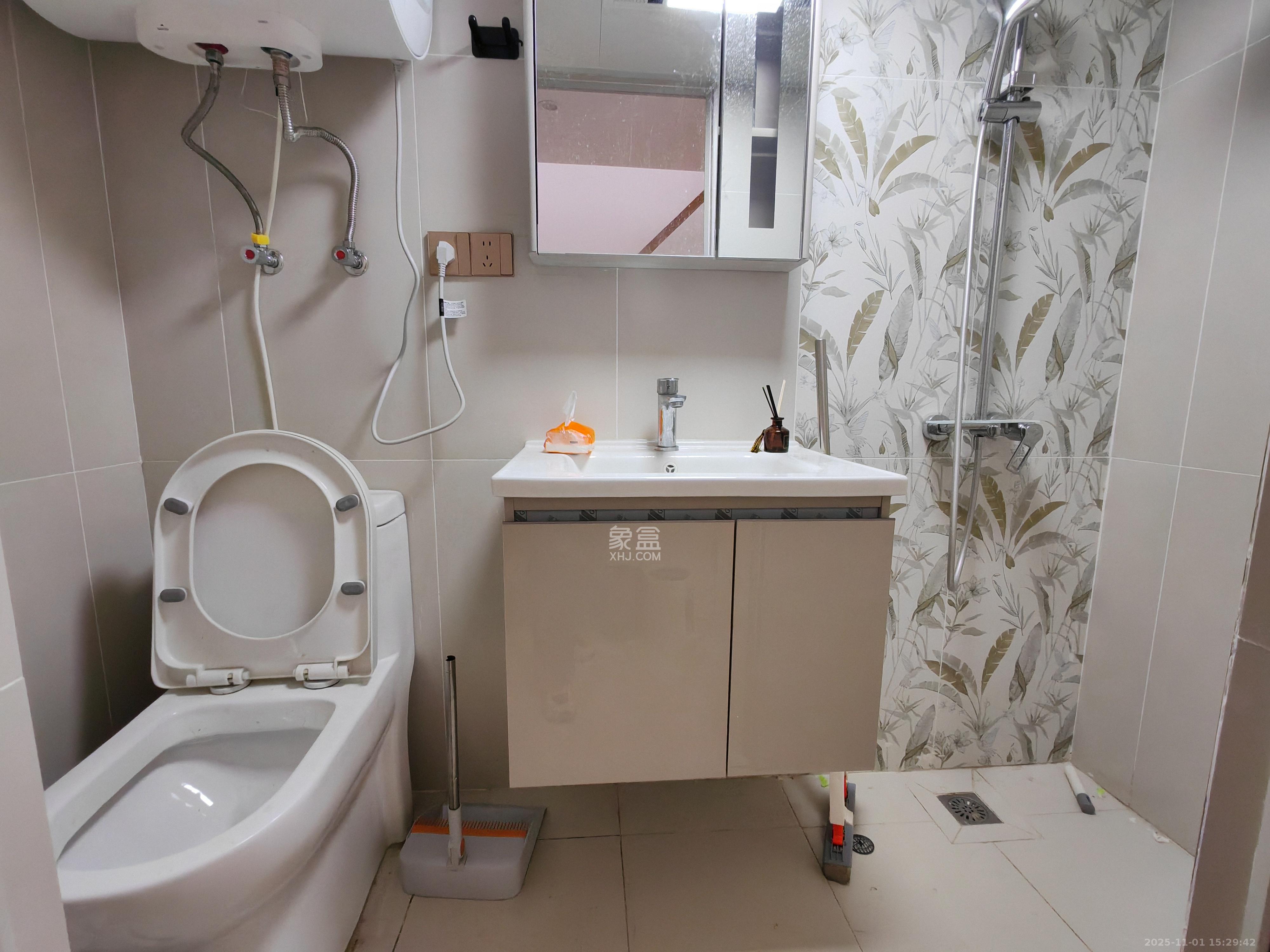 珠江花城好世界 2室1厅1卫 2400.0元/月 珠江花城好世界 2室1厅1卫 2400.0元/月室内图