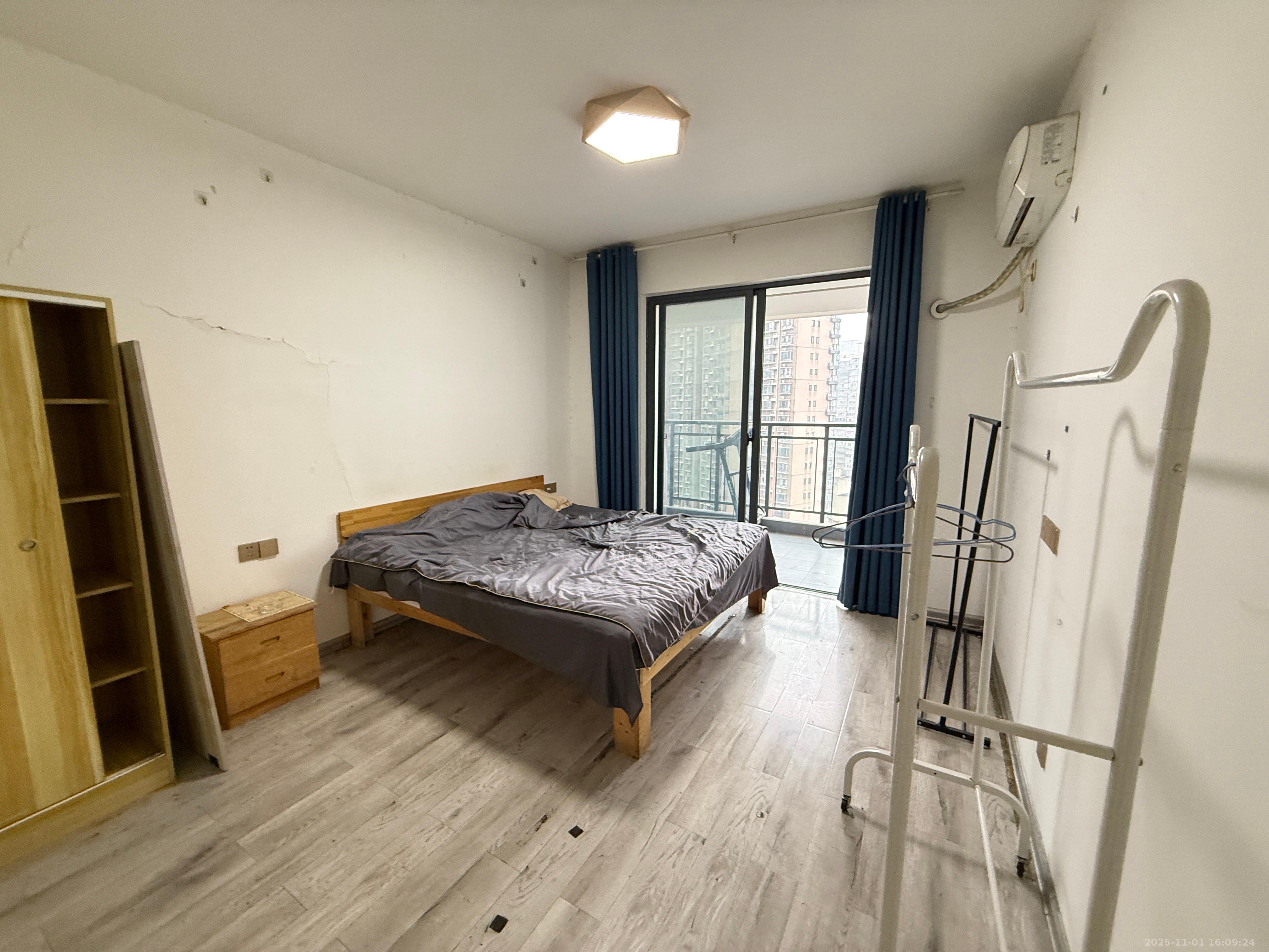 钱隆首府(福晟御园)  3室1厅1卫    3300.0元/月室内图