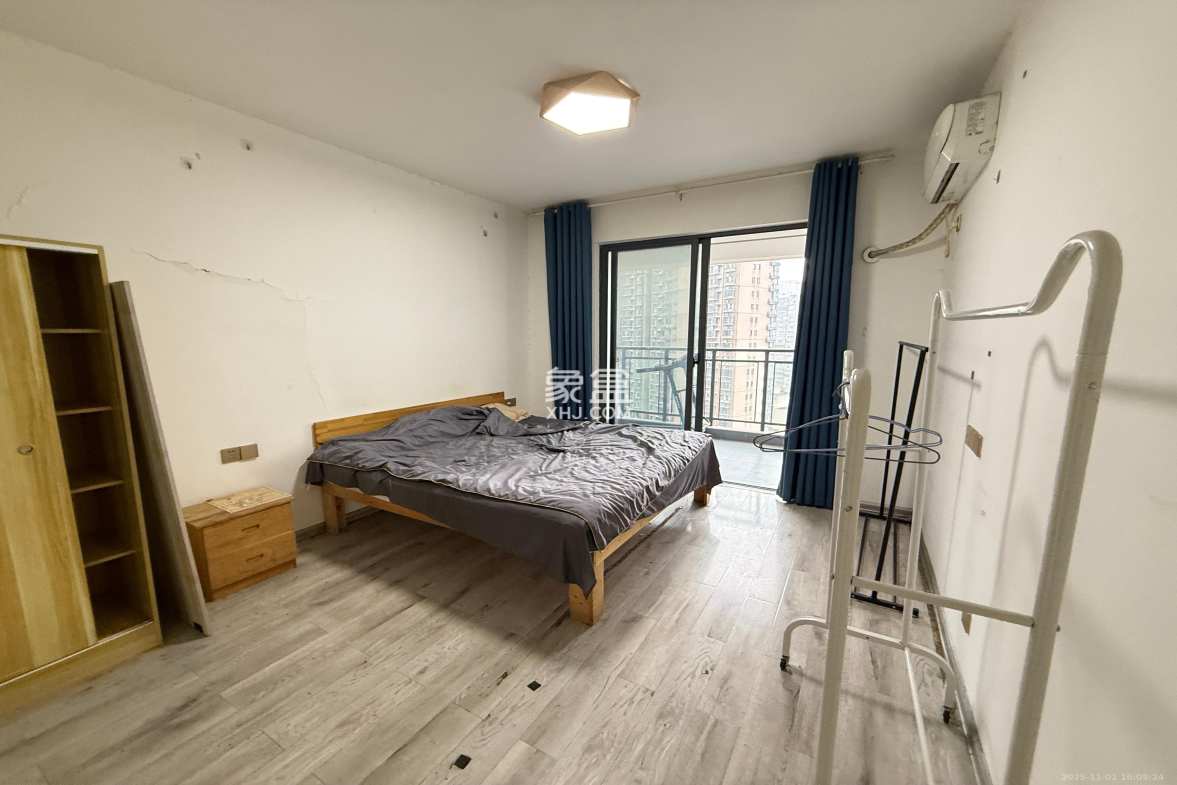 钱隆首府(福晟御园) 3室1厅1卫 3300.0元/月 钱隆首府(福晟御园) 3室1厅1卫 3300.0元/月室内图