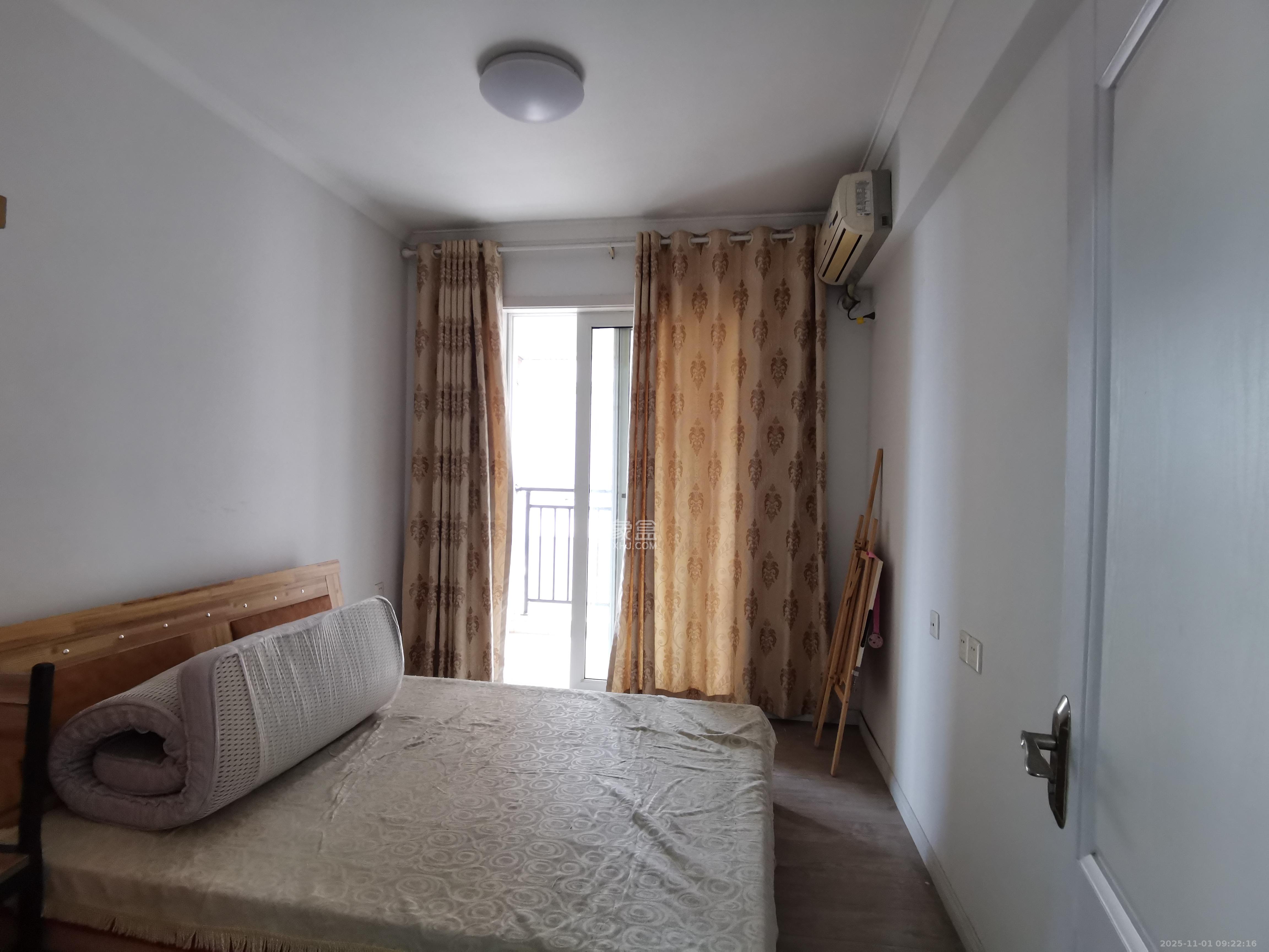 三一街区 3室2厅1卫 1600.0元/月 三一街区 3室2厅1卫 1600.0元/月室内图