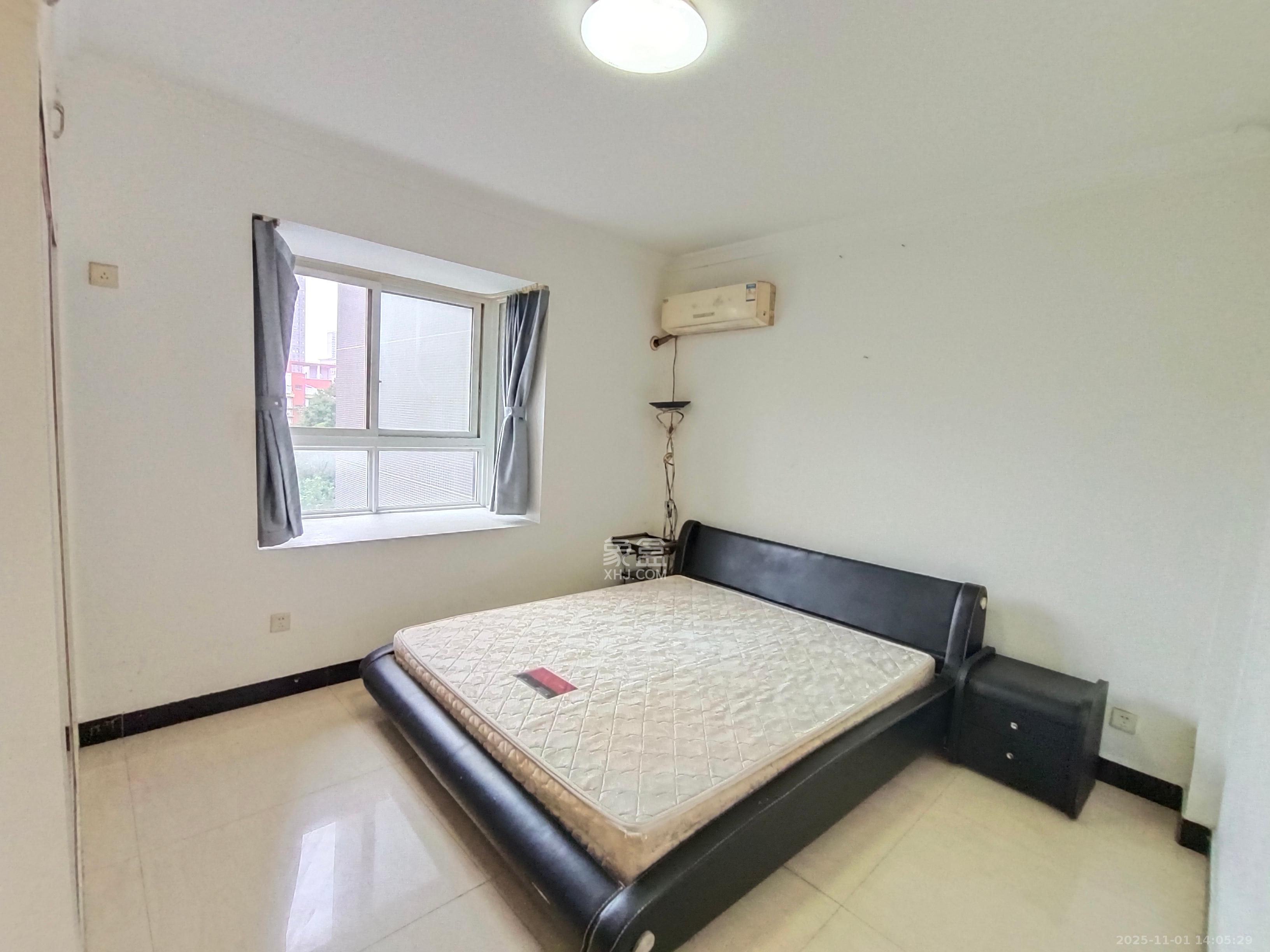 红树湾  2室2厅1卫    1600.0元/月