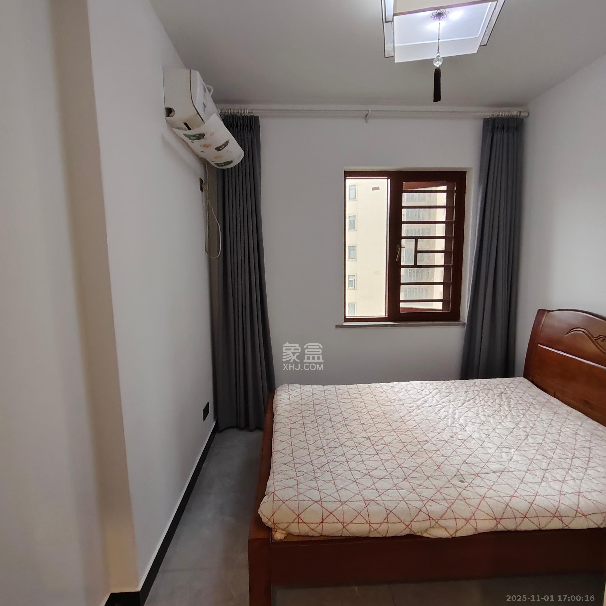 钱隆世家  3室2厅2卫    2600.0元/月室内图