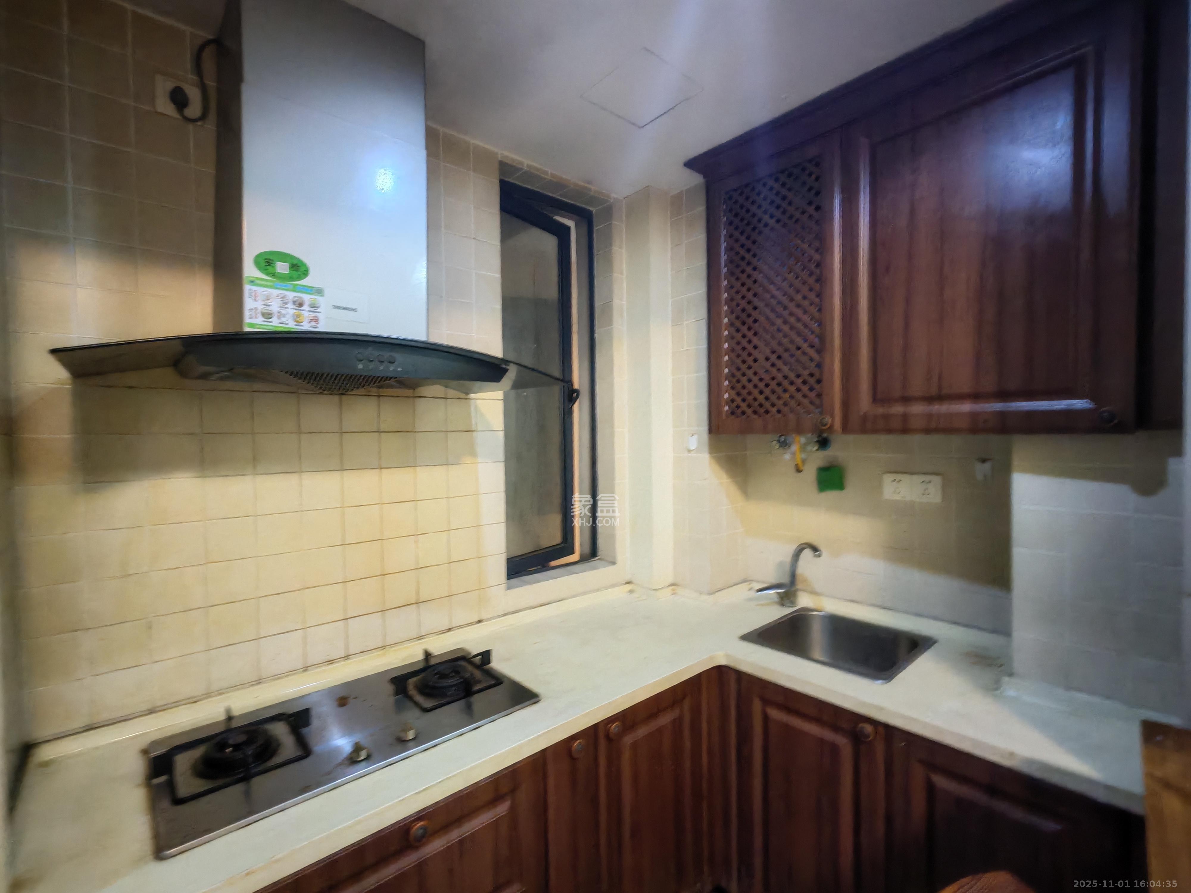 保利城（中航城国际社区、郡原美村）  1室1厅1卫    1800.0元/月室内图