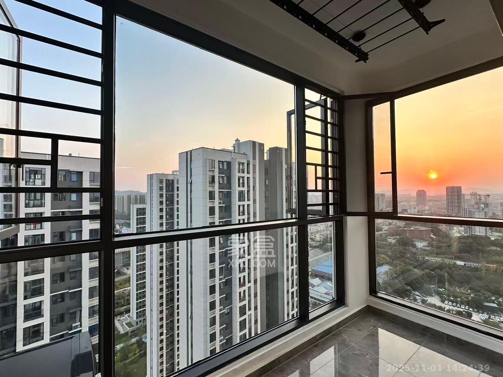 梅溪枫林  3室2厅2卫    3500.0元/月室内图