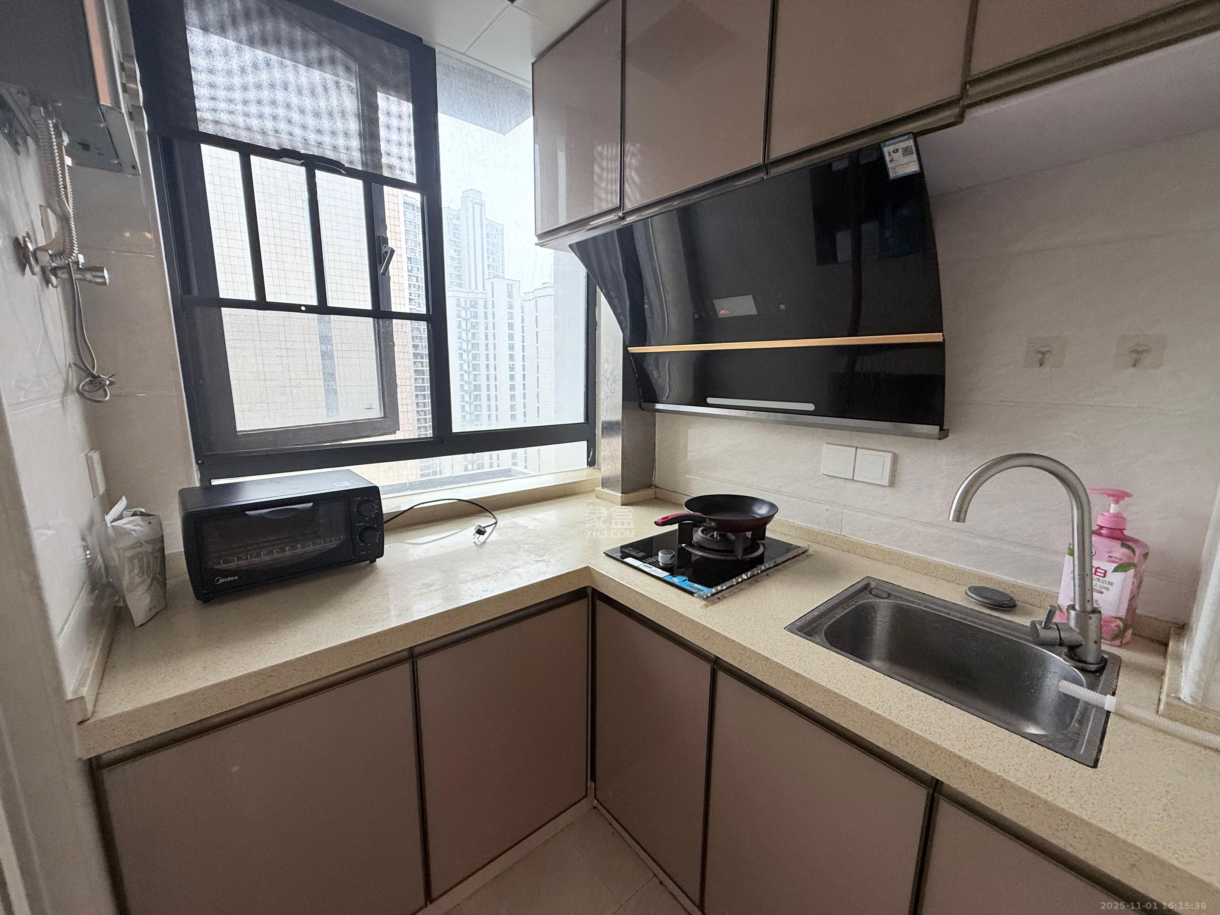 欧亚达国际广场  1室1厅1卫    1600.0元/月室内图