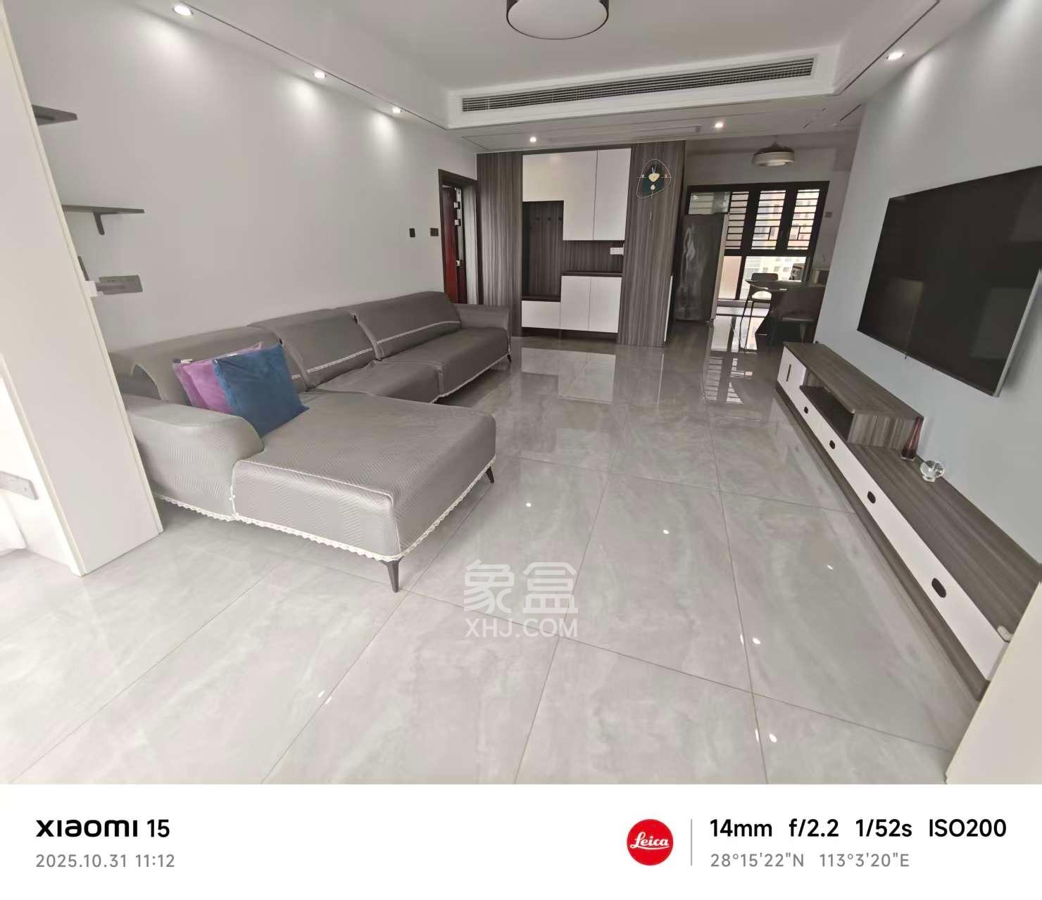 湖湘奥林匹克花园  3室2厅2卫    2300.0元/月