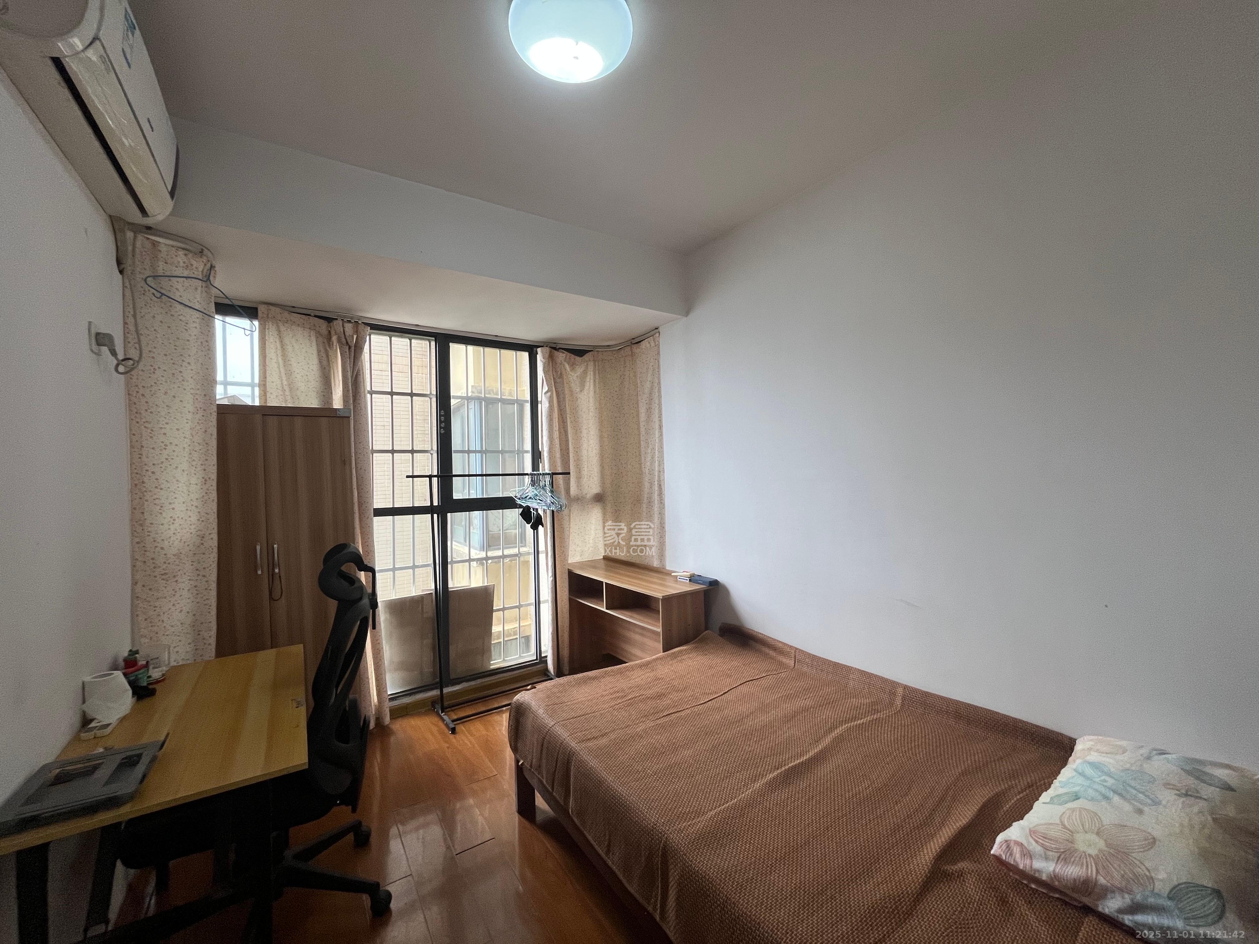 天元涉外桃园  3室2厅2卫    2500.0元/月室内图