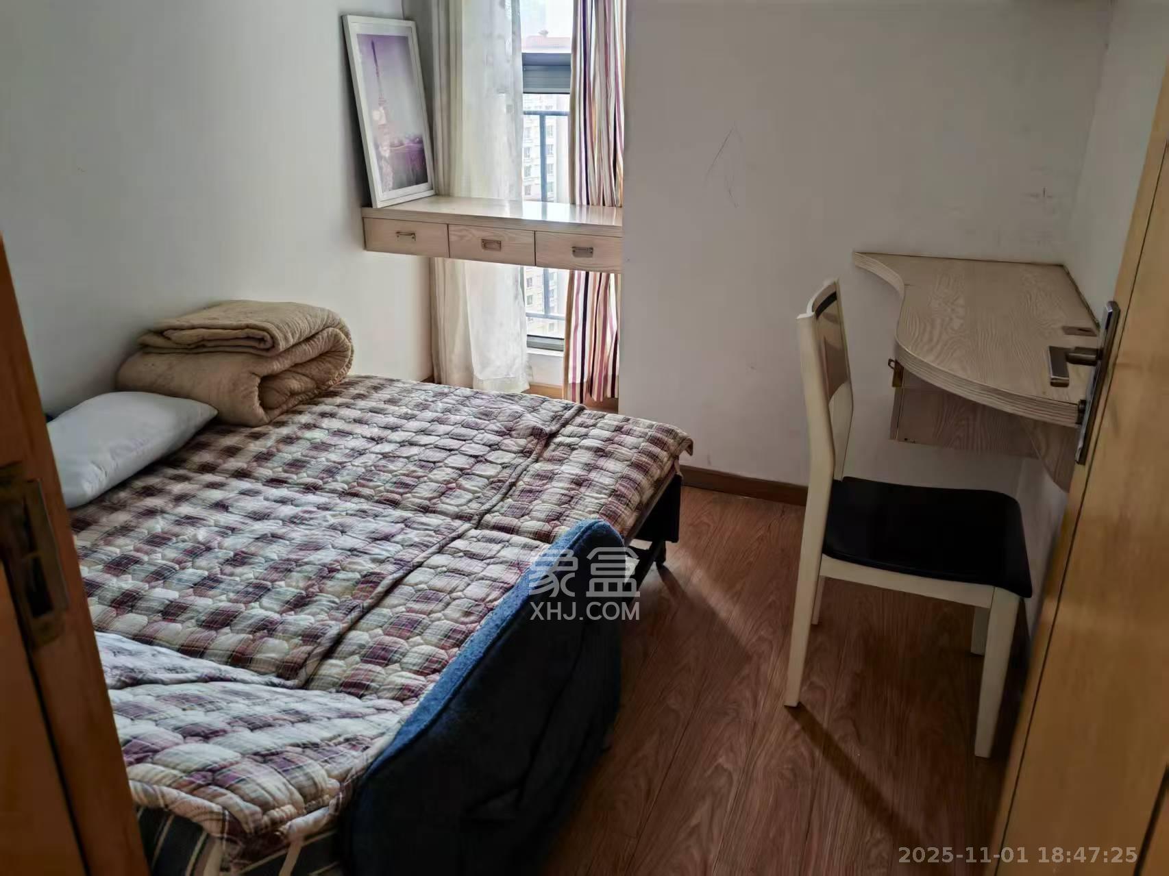 珠江郦城薰衣道 3室2厅1卫 2200.0元/月 珠江郦城薰衣道 3室2厅1卫 2200.0元/月室内图