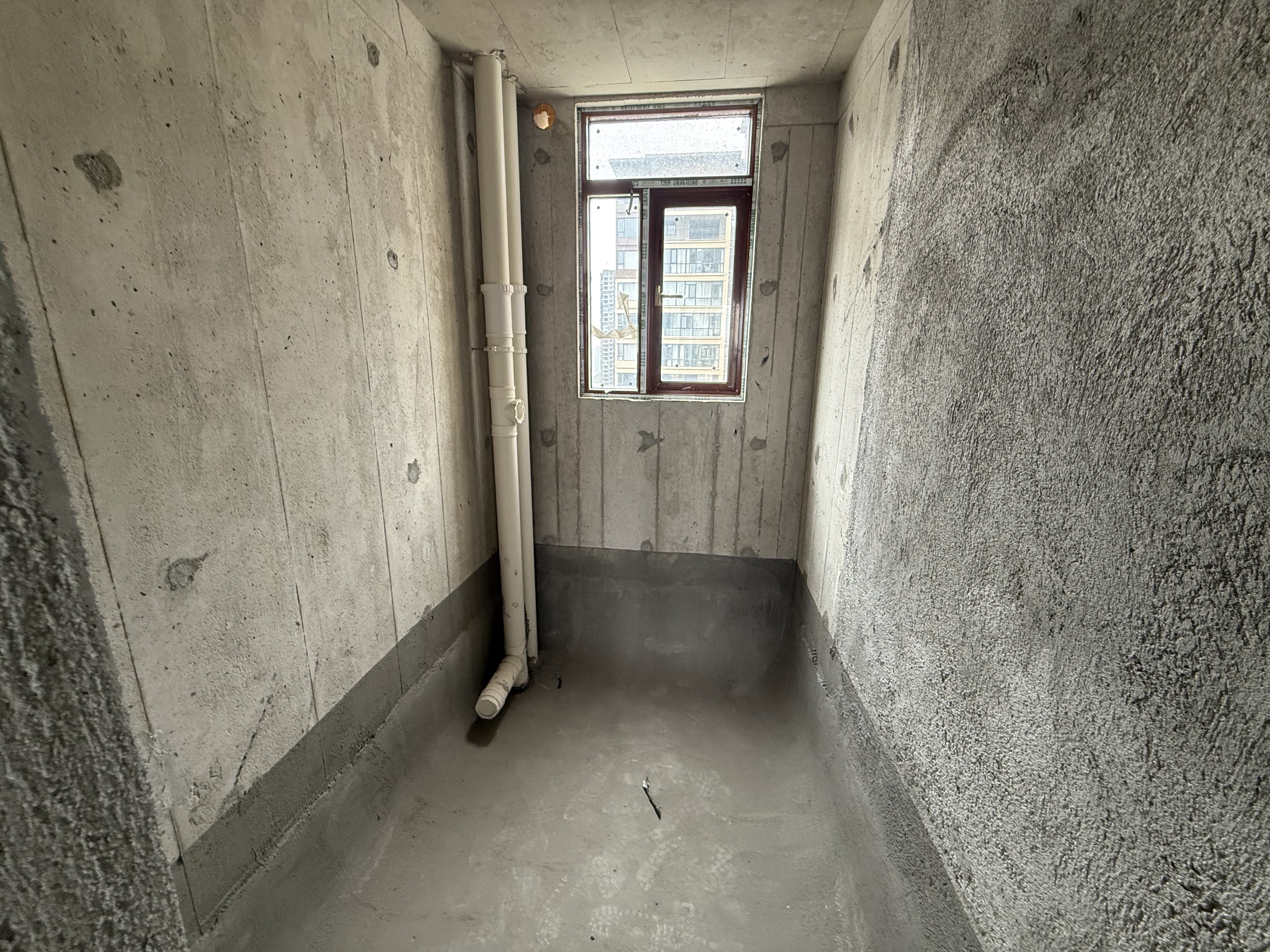 吉大汉珠山府  4室2厅2卫    110.0万客厅