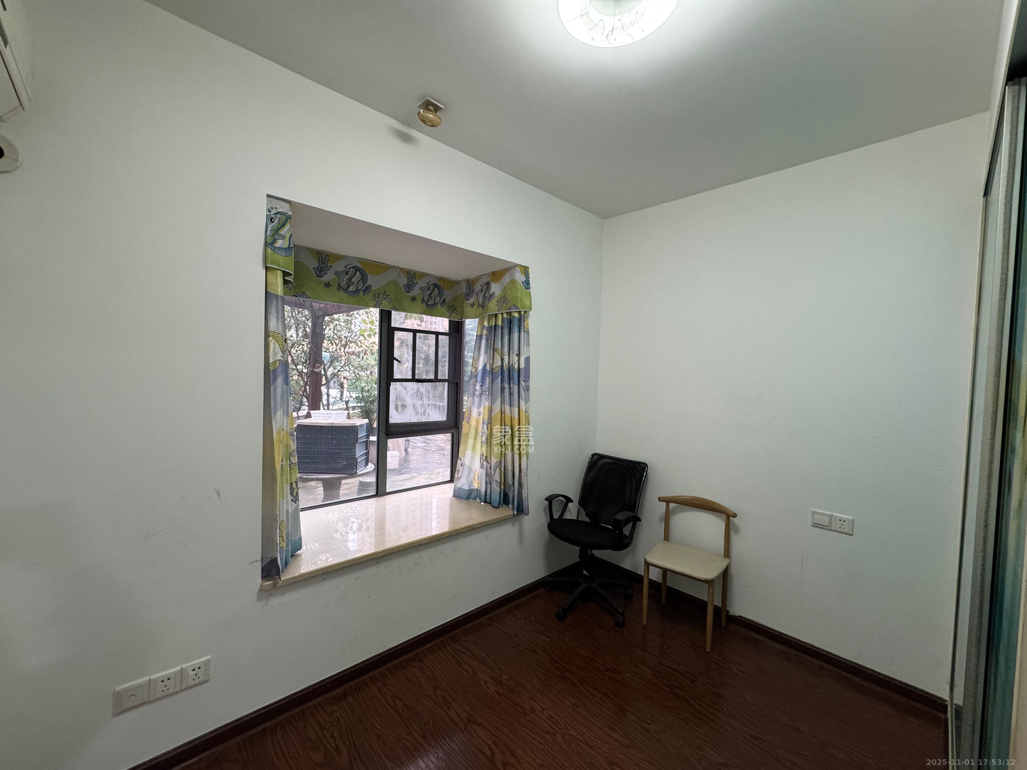 滨江君悦香邸 3室2厅2卫 2800.0元/月 滨江君悦香邸 3室2厅2卫 2800.0元/月室内图