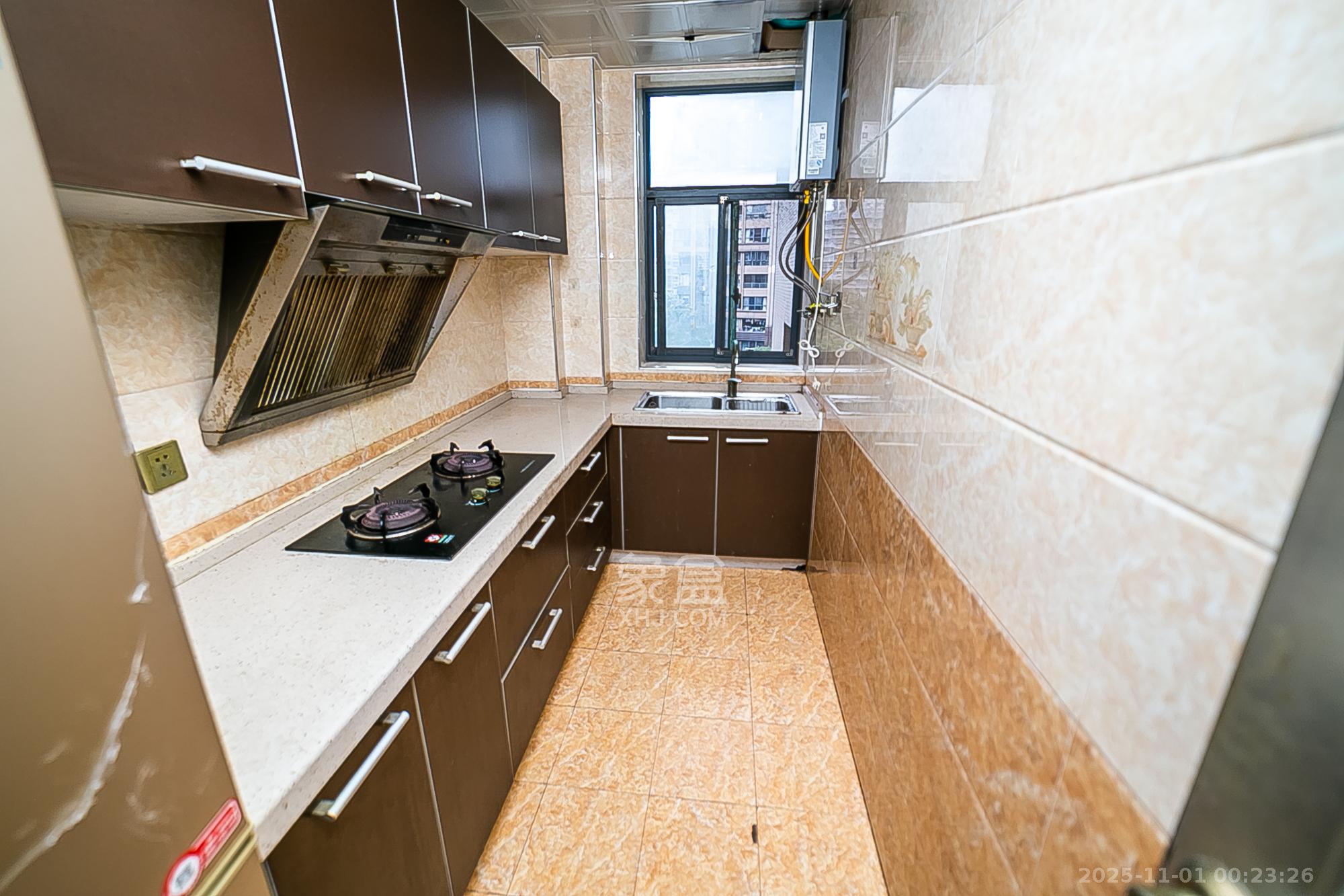 建发汇金国际  2室2厅1卫    108.0万其他