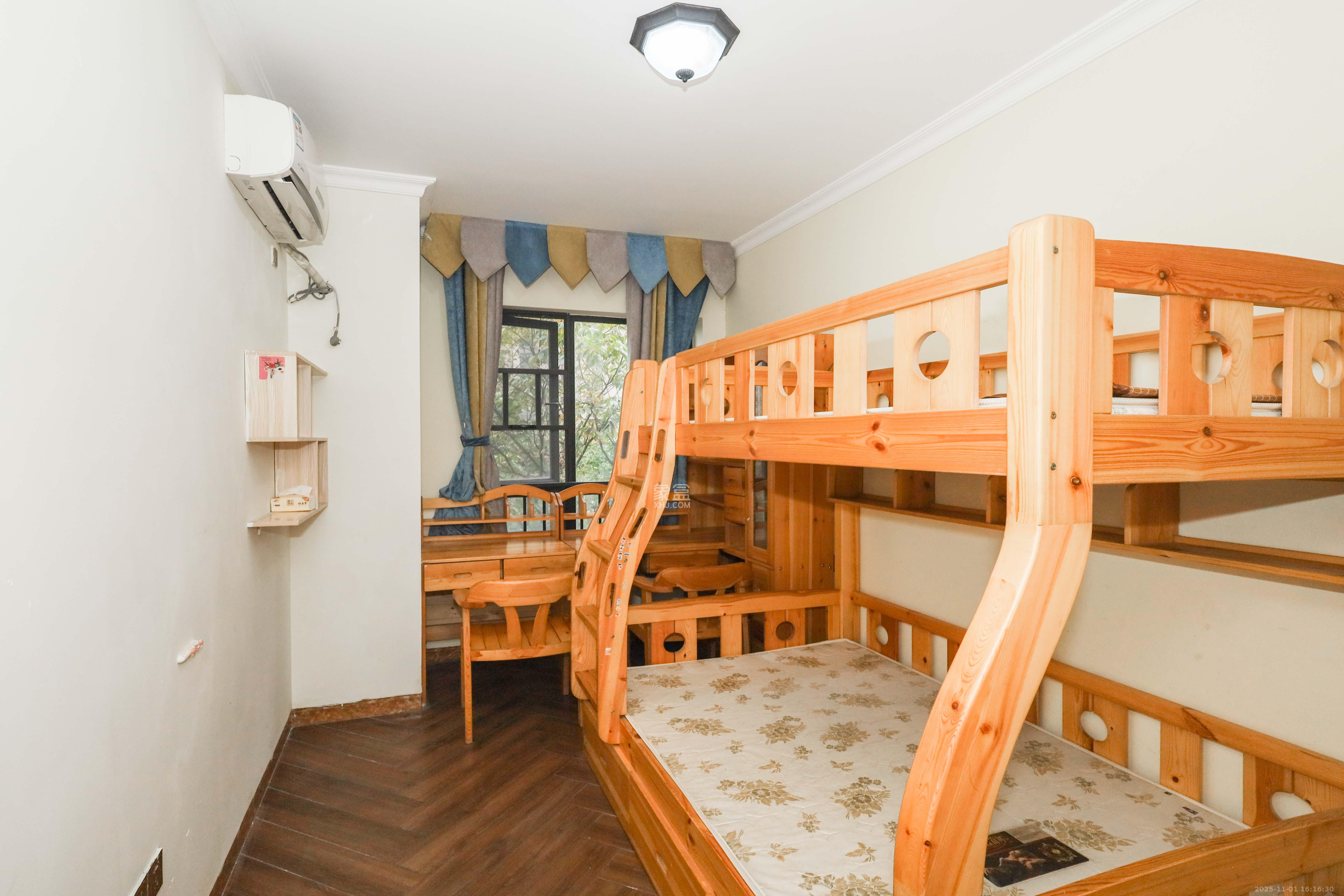 惠天然梅岭国际 3室2厅1卫 98.0万 惠天然梅岭国际 3室2厅1卫 98.0万卧室