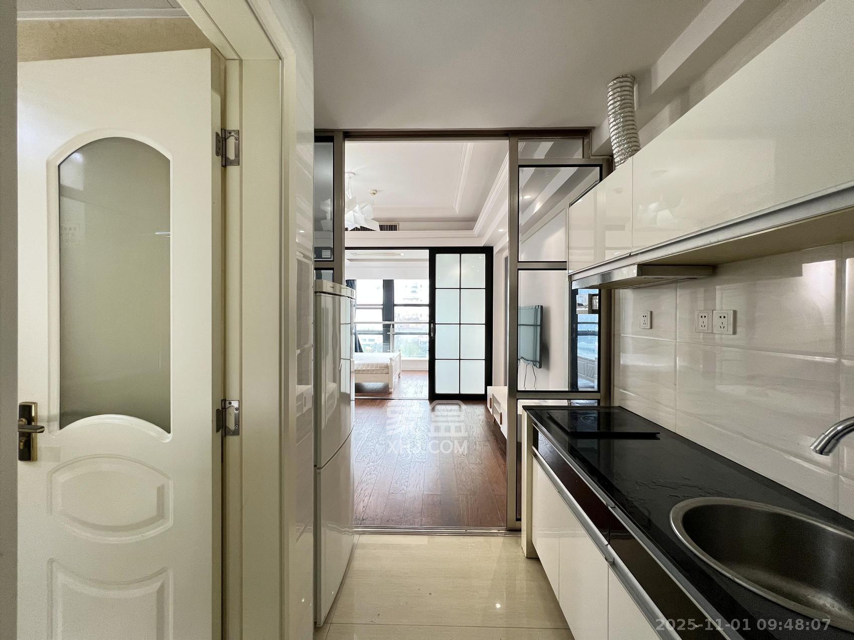 壹号公馆  1室1厅1卫    2600.0元/月 壹号公馆  1室1厅1卫    2600.0元/月室内图